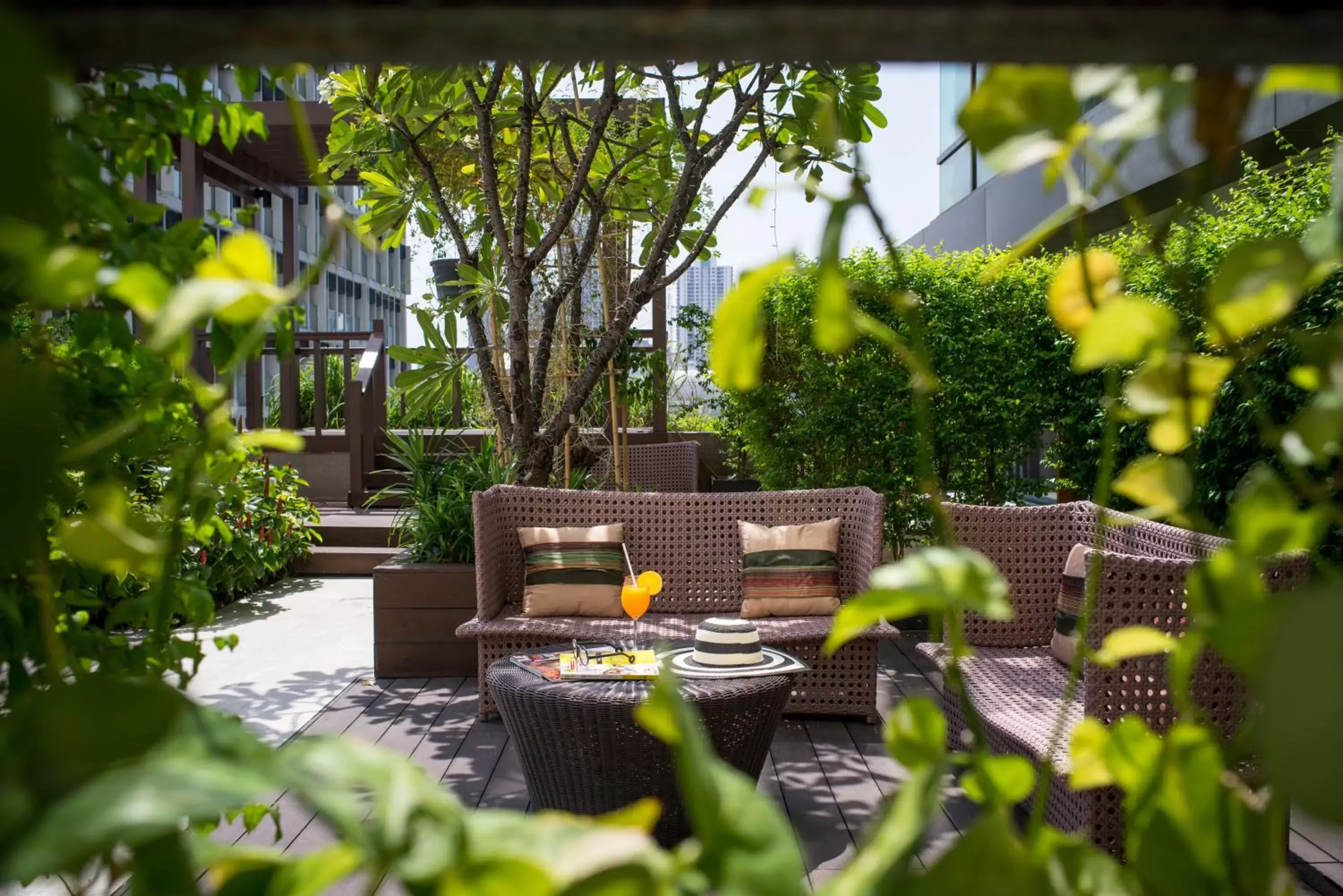 Garden in Sivatel Bangkok Hotel