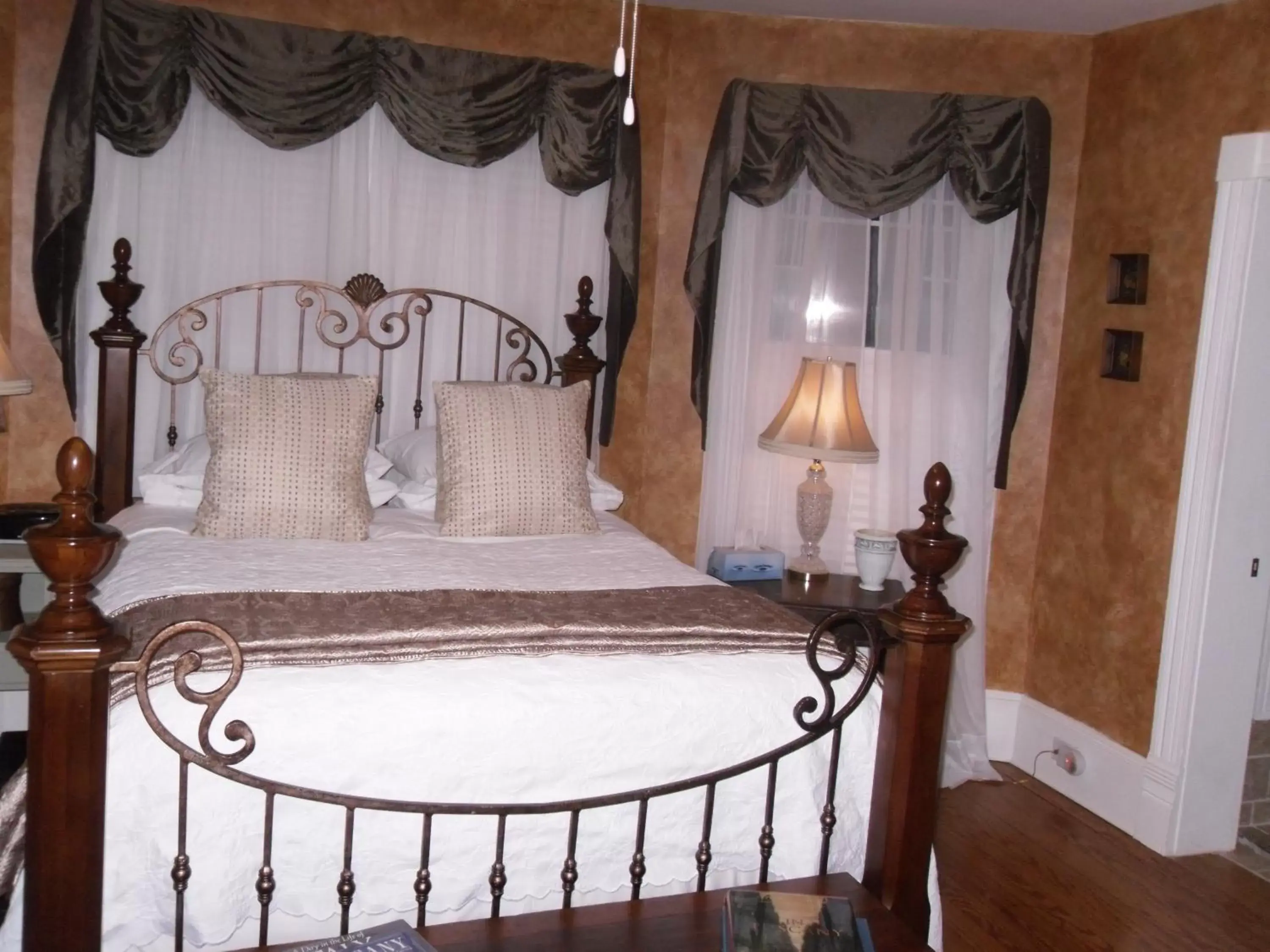 Photo of the whole room, Bed in The Inn at Onancock