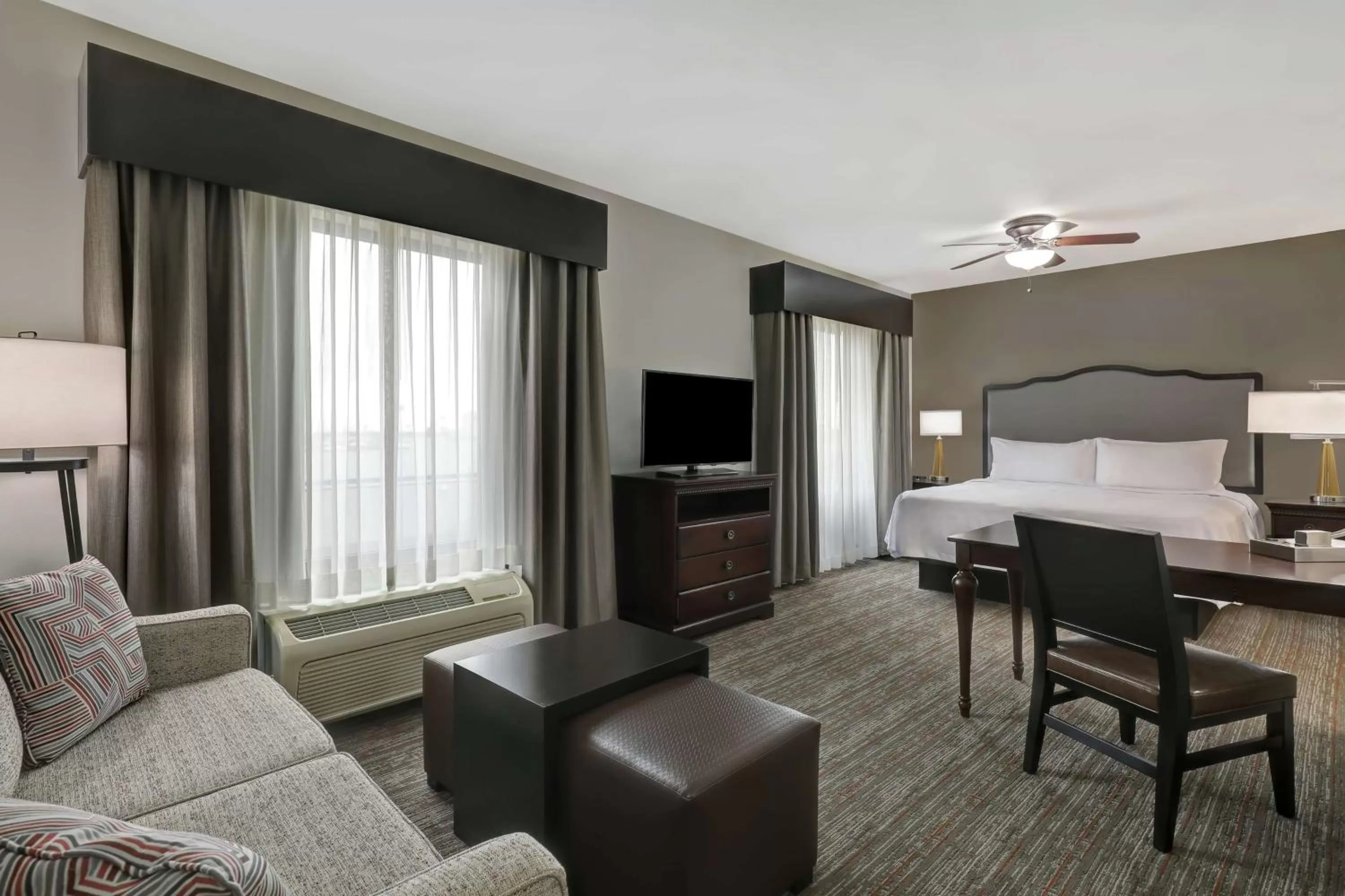Bedroom, Bed in Homewood Suites by Hilton McAllen