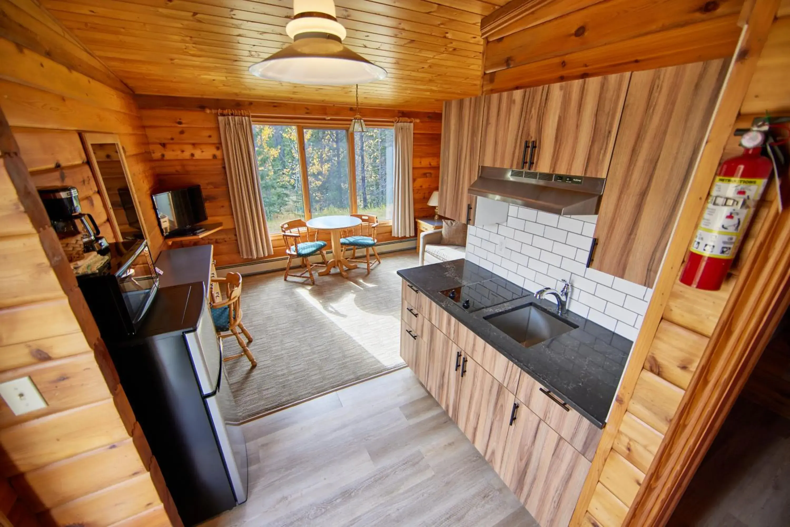 Kitchen/Kitchenette in Jasper House Bungalows