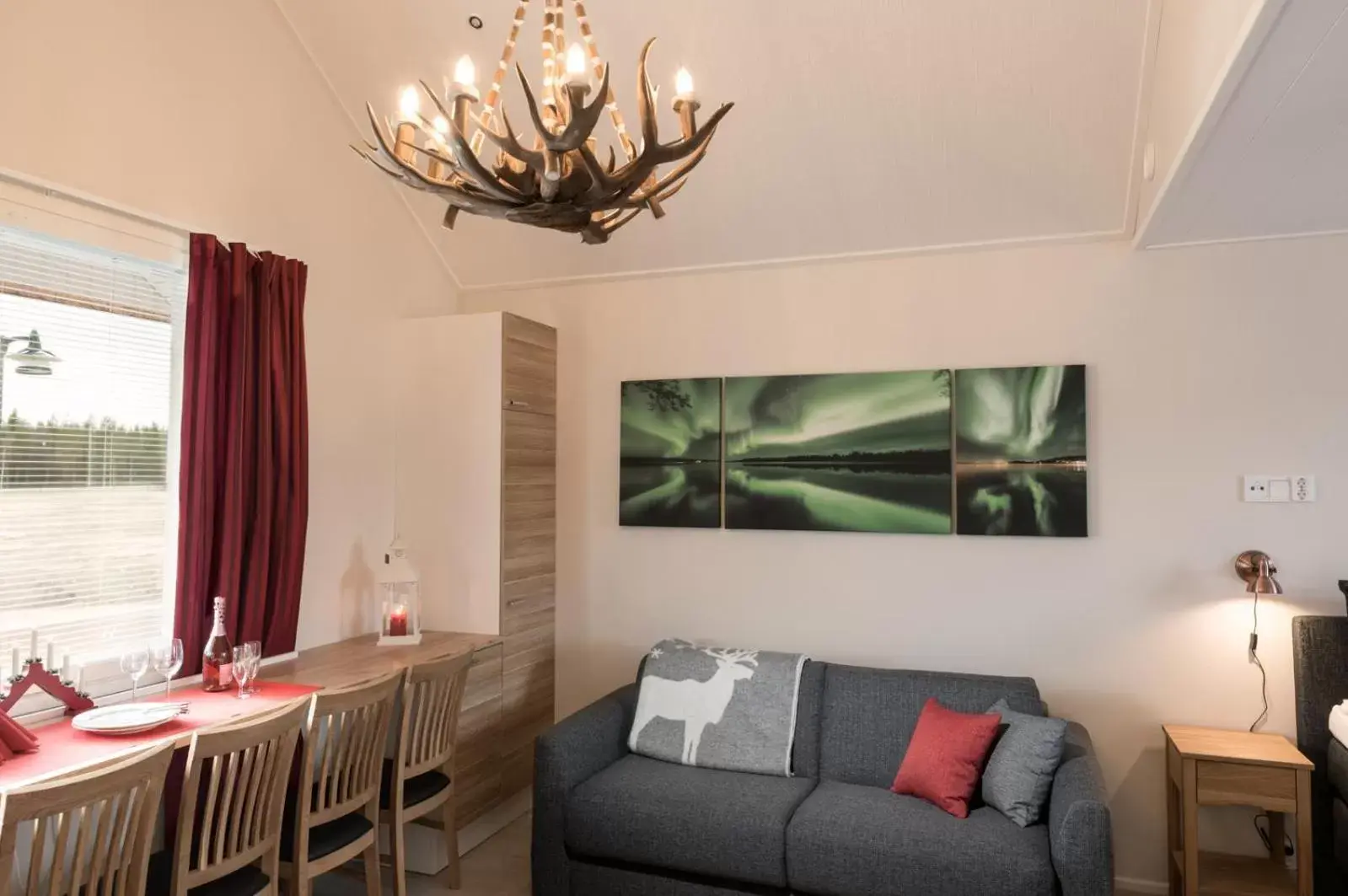 Photo of the whole room in Santa Claus Holiday Village Photo of the whole room in Santa Claus Holiday Village