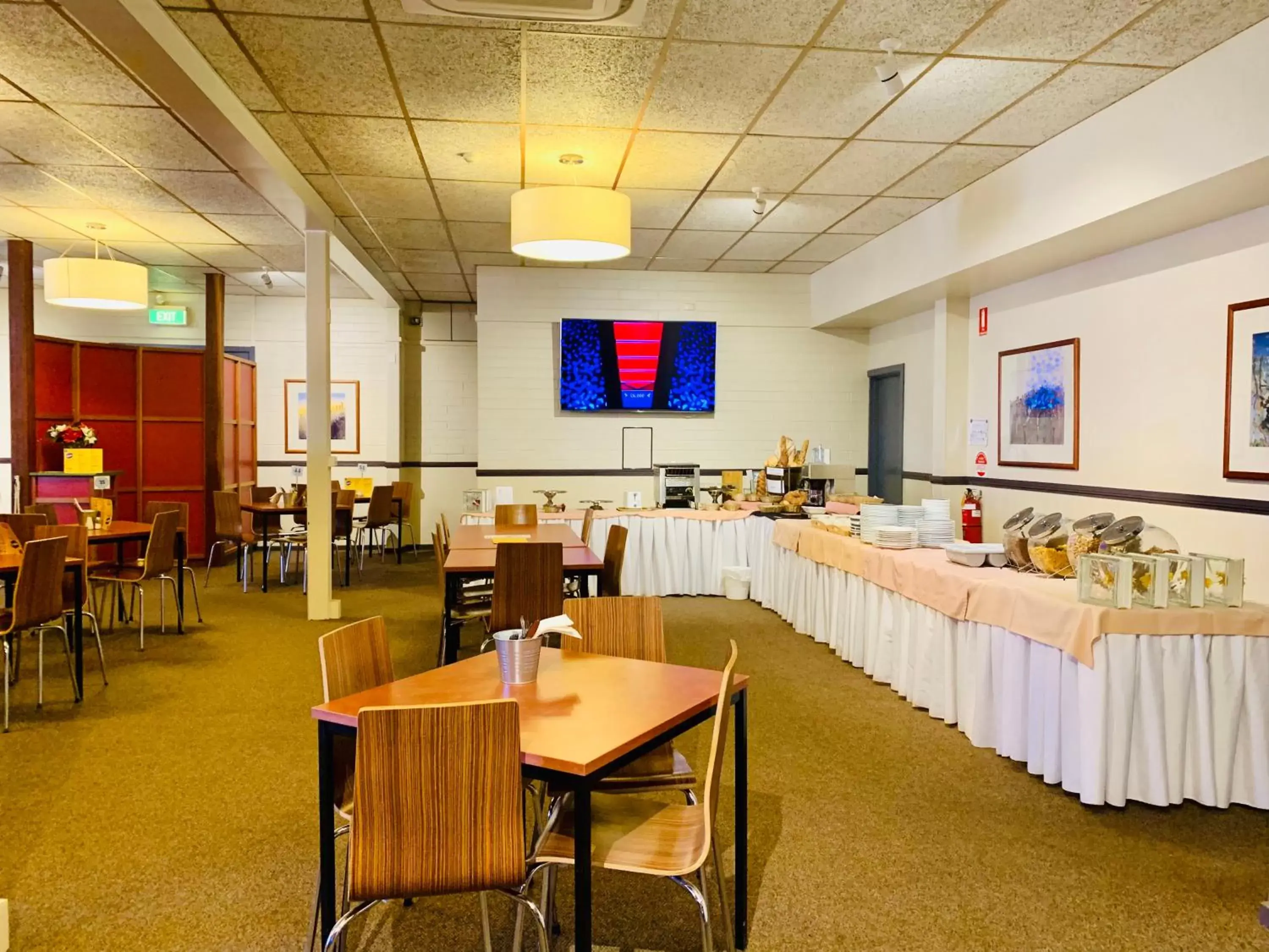 Restaurant/Places to Eat in Opal Inn Hotel, Motel, Caravan Park