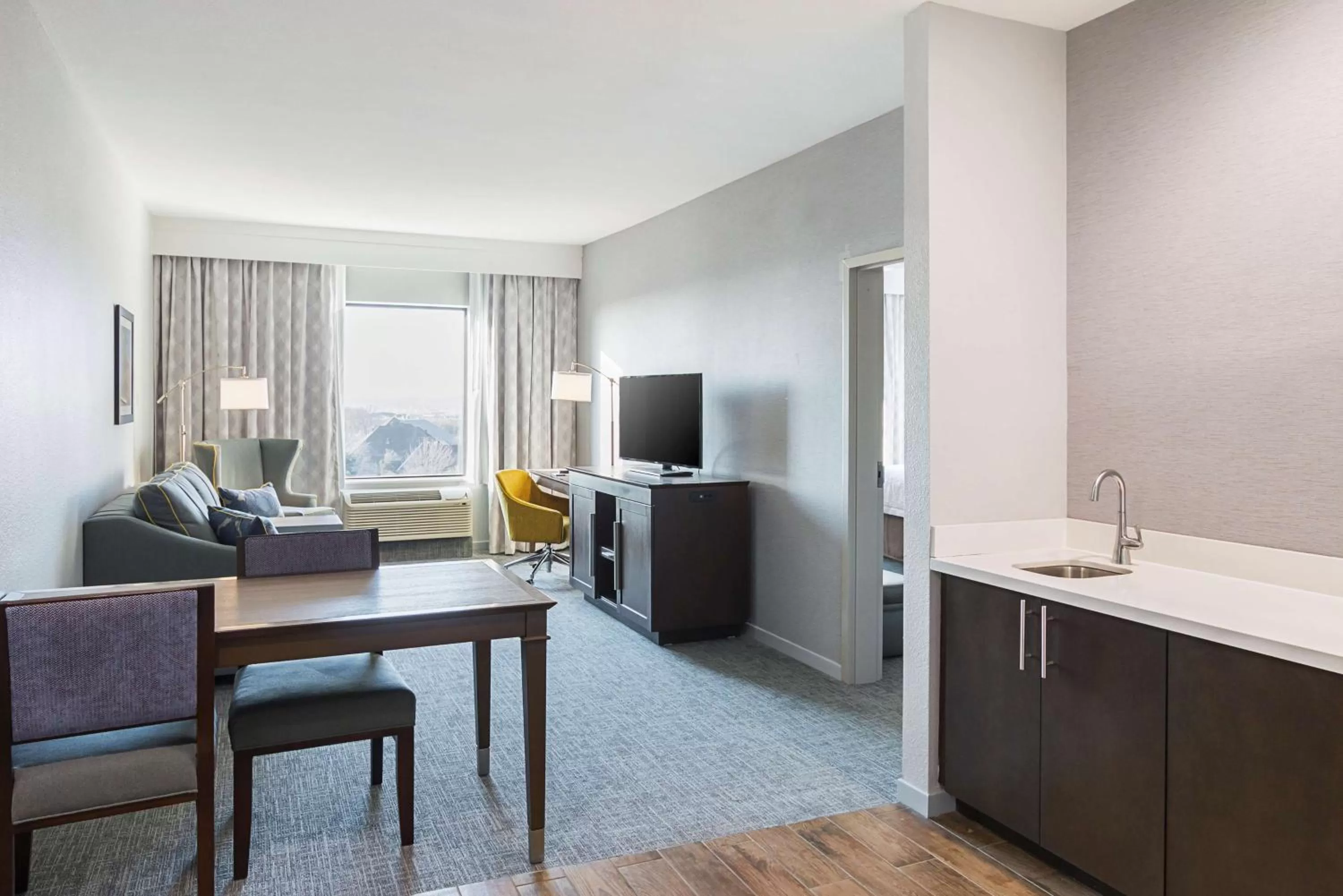 Photo of the whole room in Hampton Inn & Suites Colleyville DFW Airport West