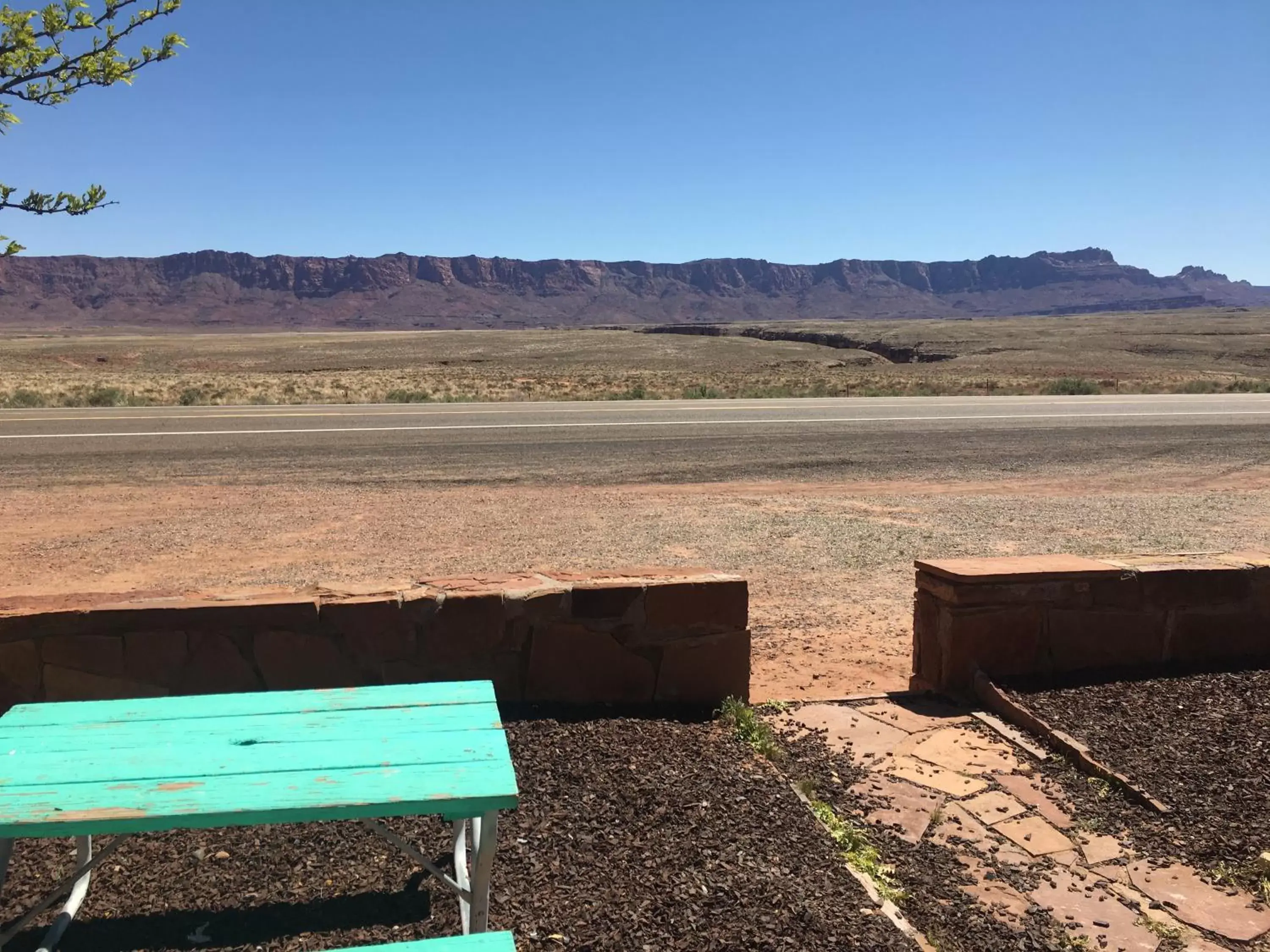 Mountain view in Lee's Ferry Lodge at Vermilion Cliffs