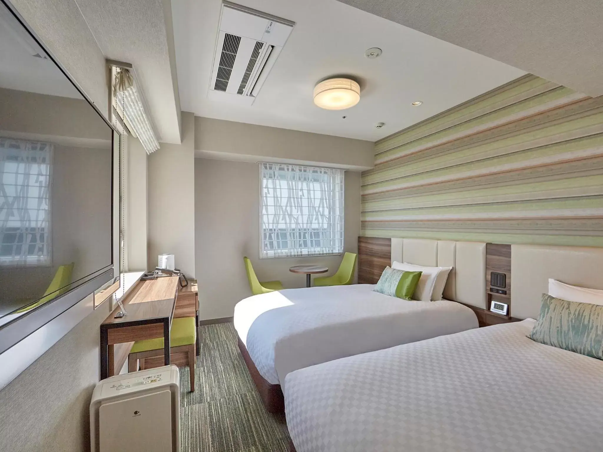 Photo of the whole room, Bed in Hearton Hotel Shinsaibashi Nagahoridouri