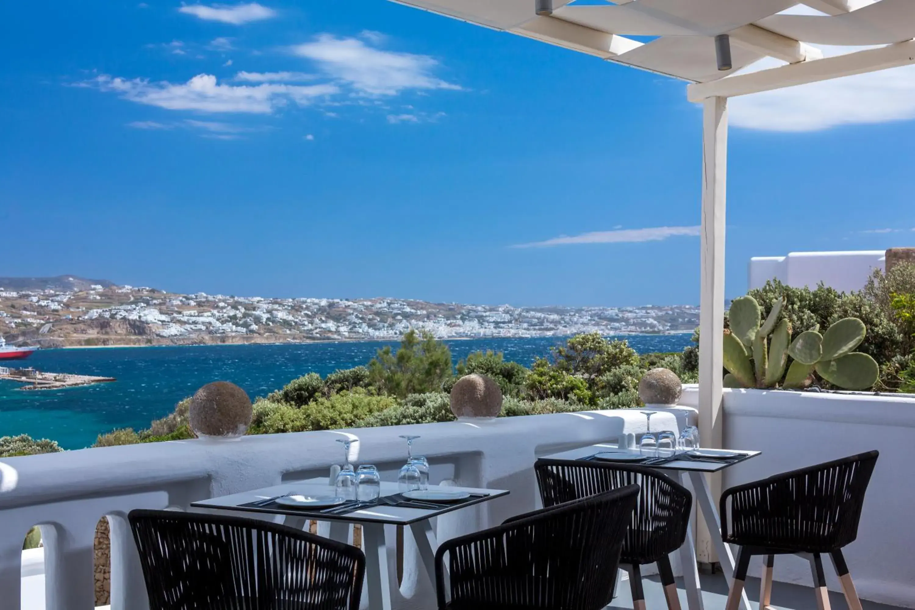 Restaurant/places to eat in Mykonos Princess Hotel