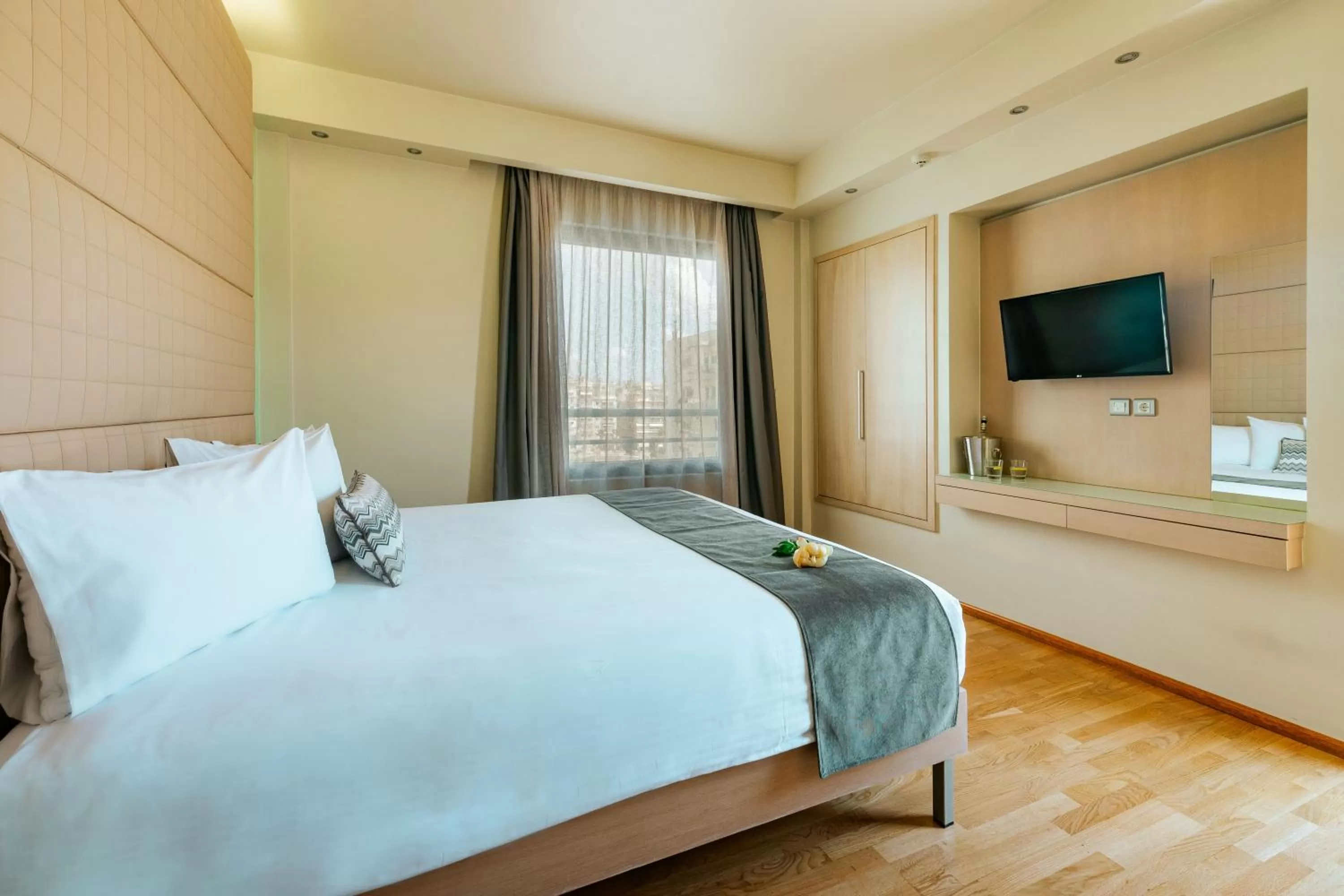 Photo of the whole room, Bed in Domotel Olympia