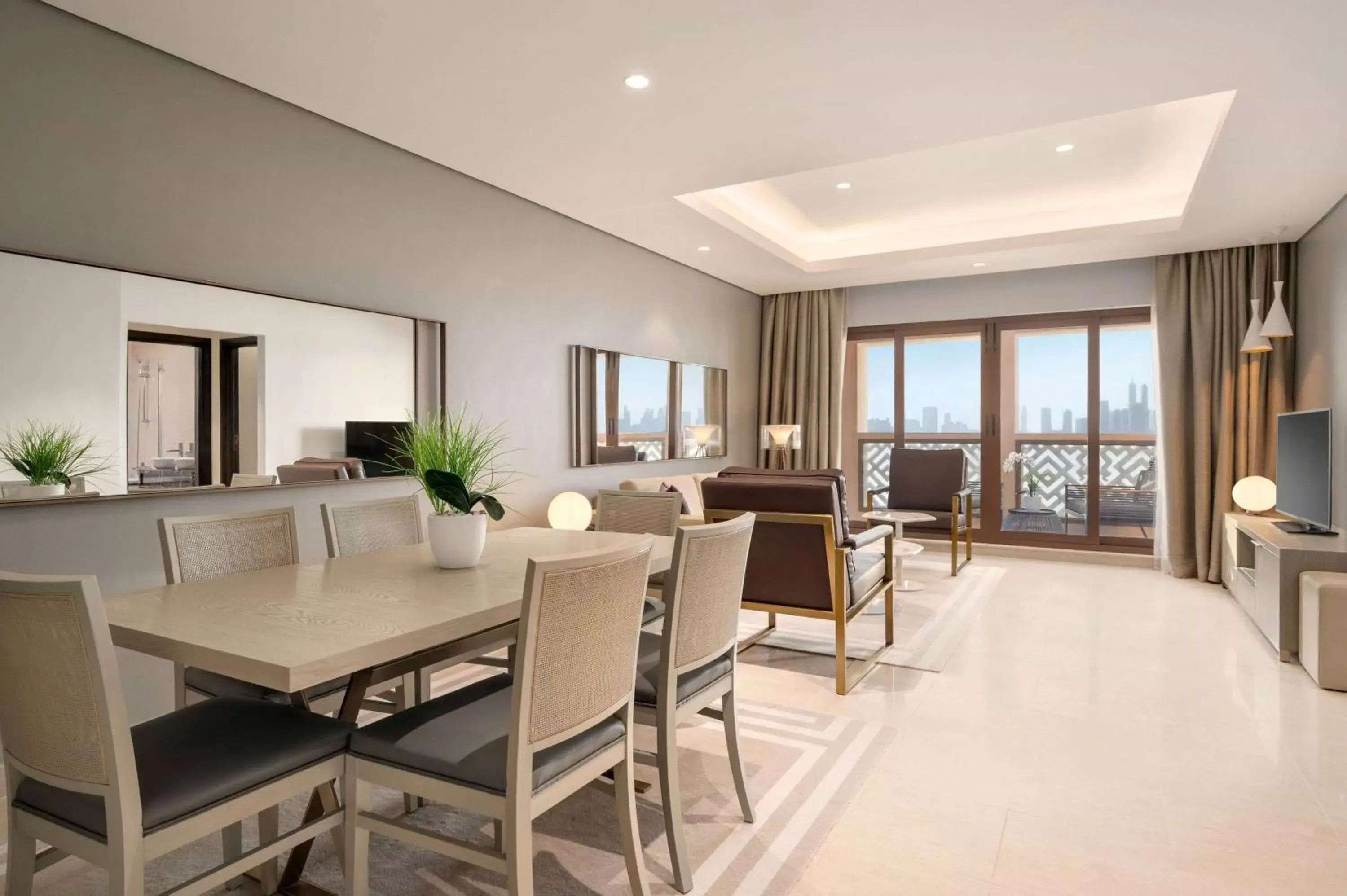 Photo of the whole room, Dining Area in Wyndham Residences The Palm