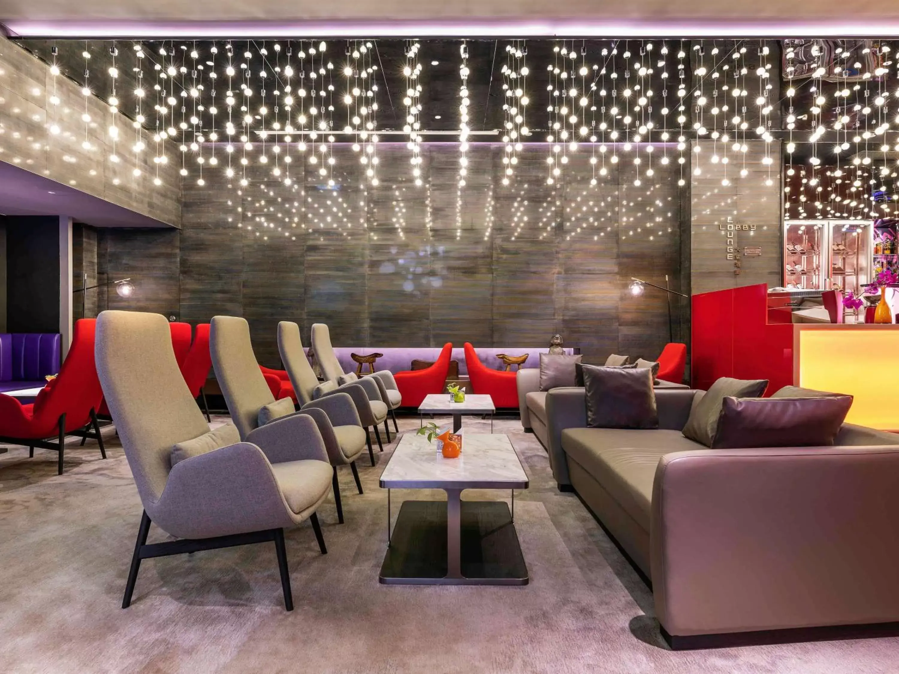 Lounge or bar in Grand Mercure Shanghai Century Park
