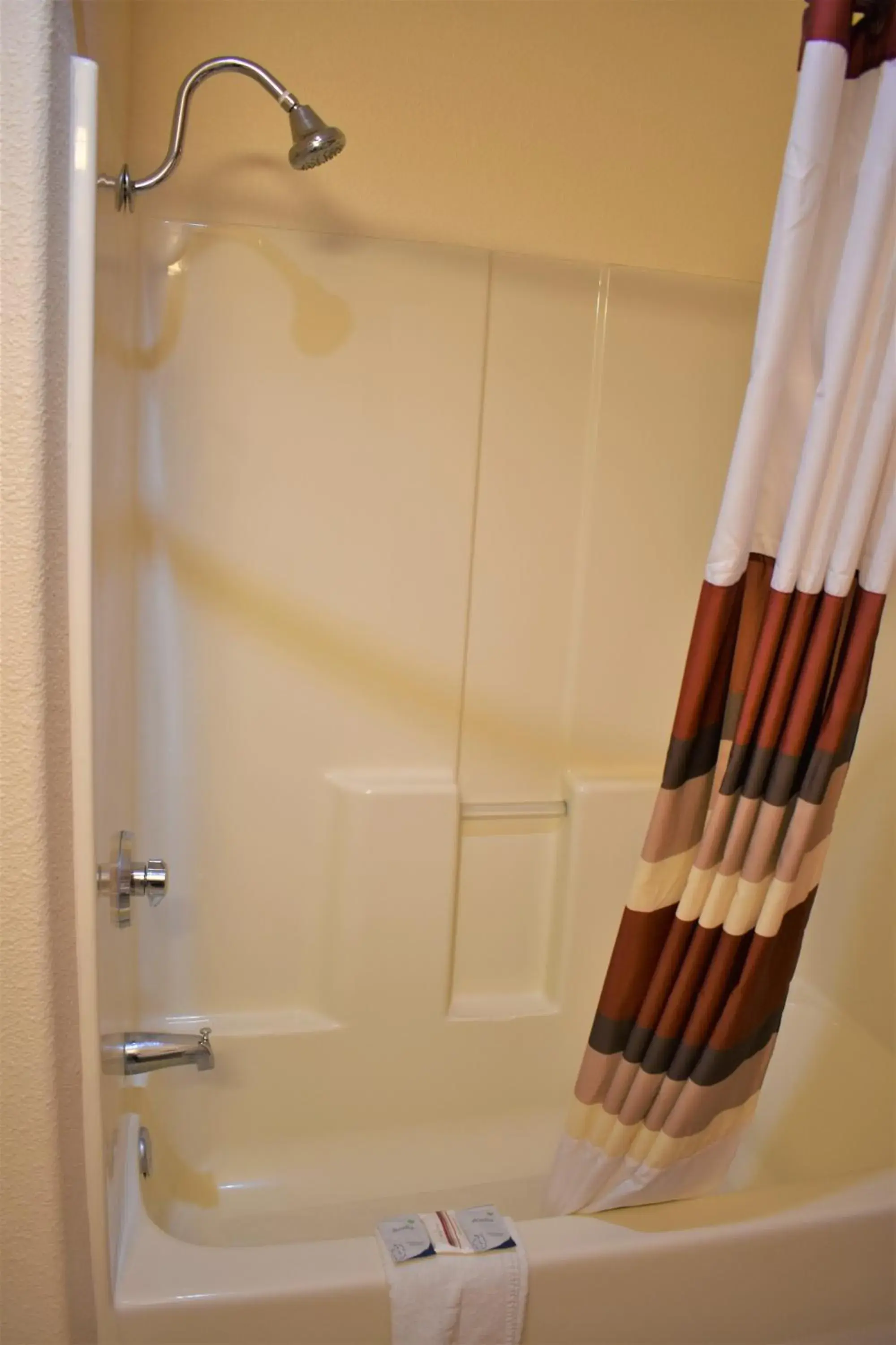 Shower, Bathroom in Super 8 by Wyndham New Braunfels I-35