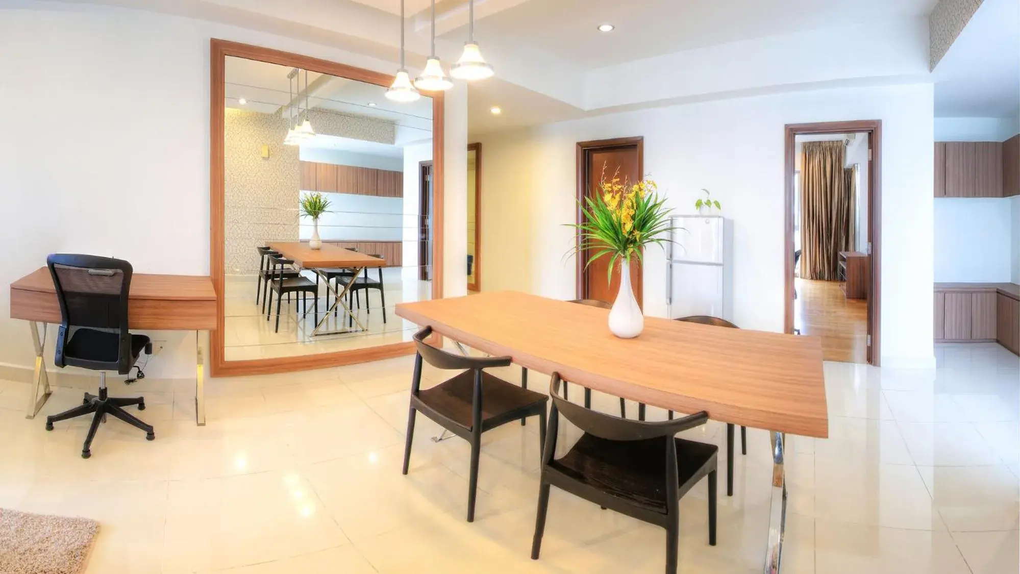 Dining Area in Regalia Upper View Hotel