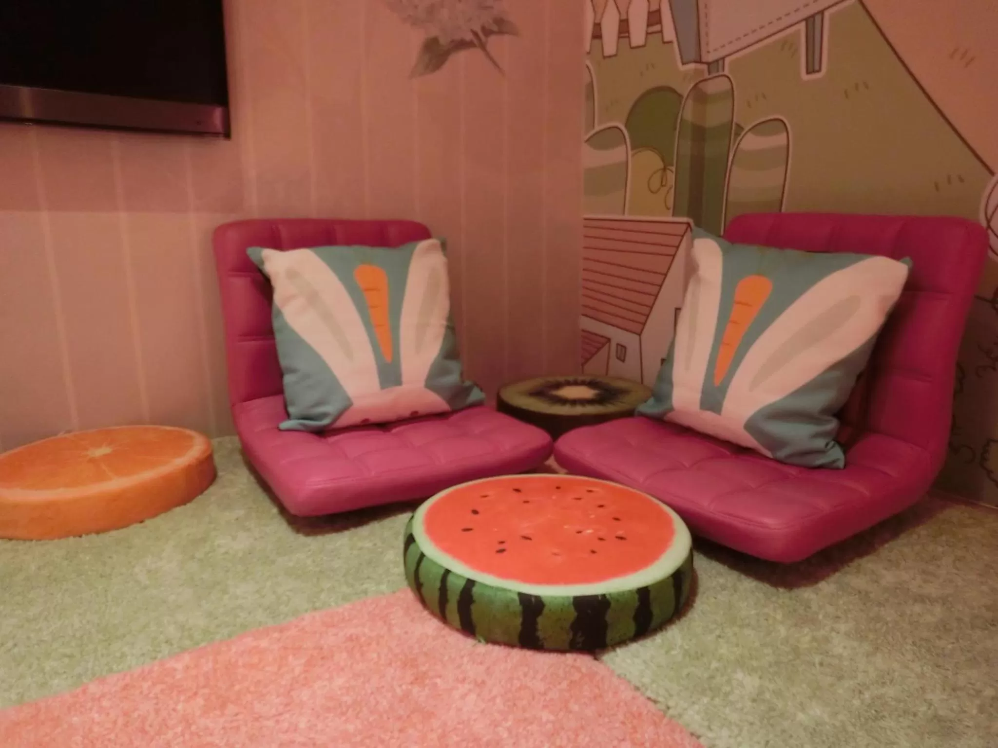 Decorative detail in Champion Hotel