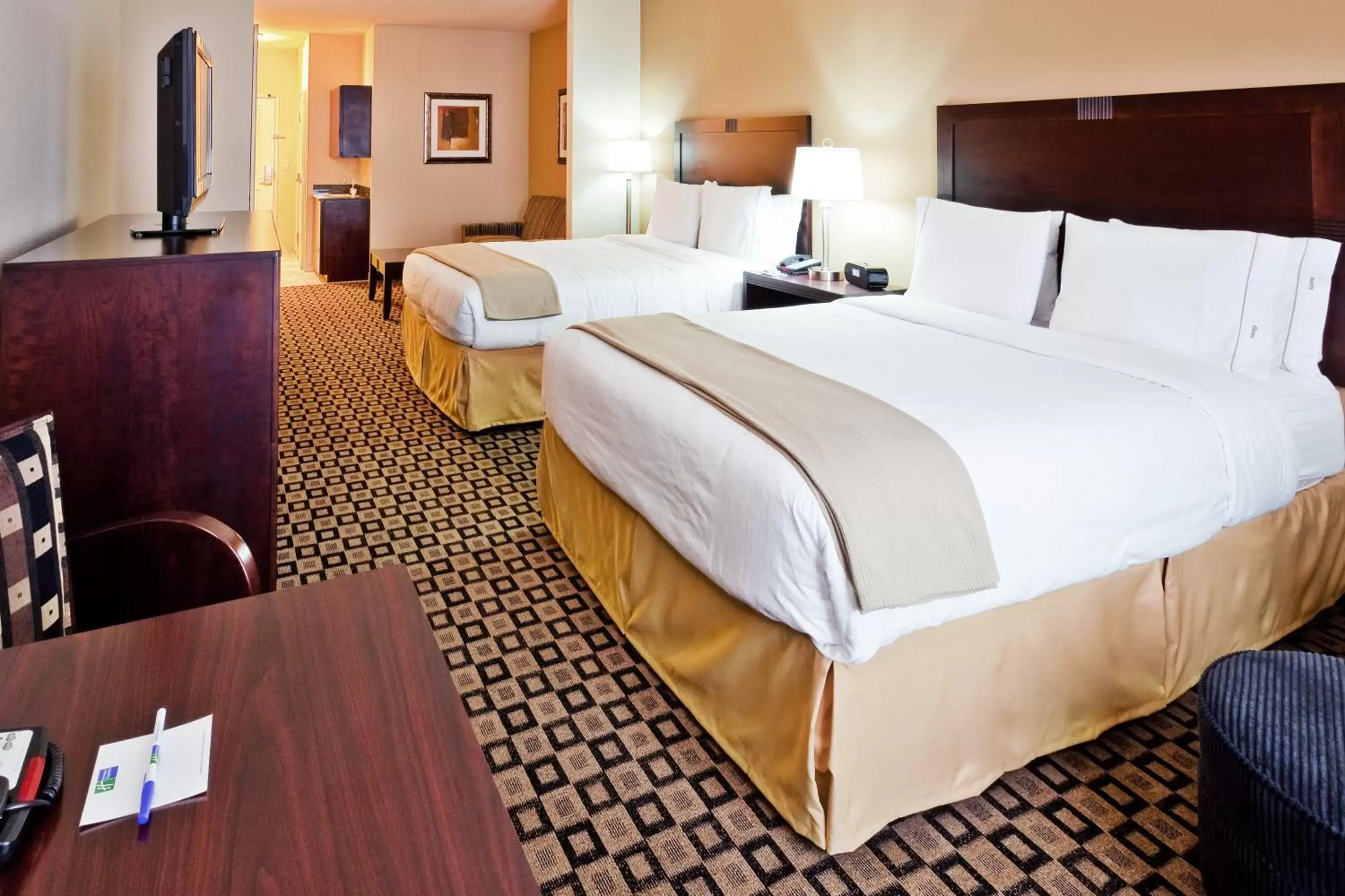 Photo of the whole room, Bed in Holiday Inn Express & Suites Clovis, an IHG Hotel