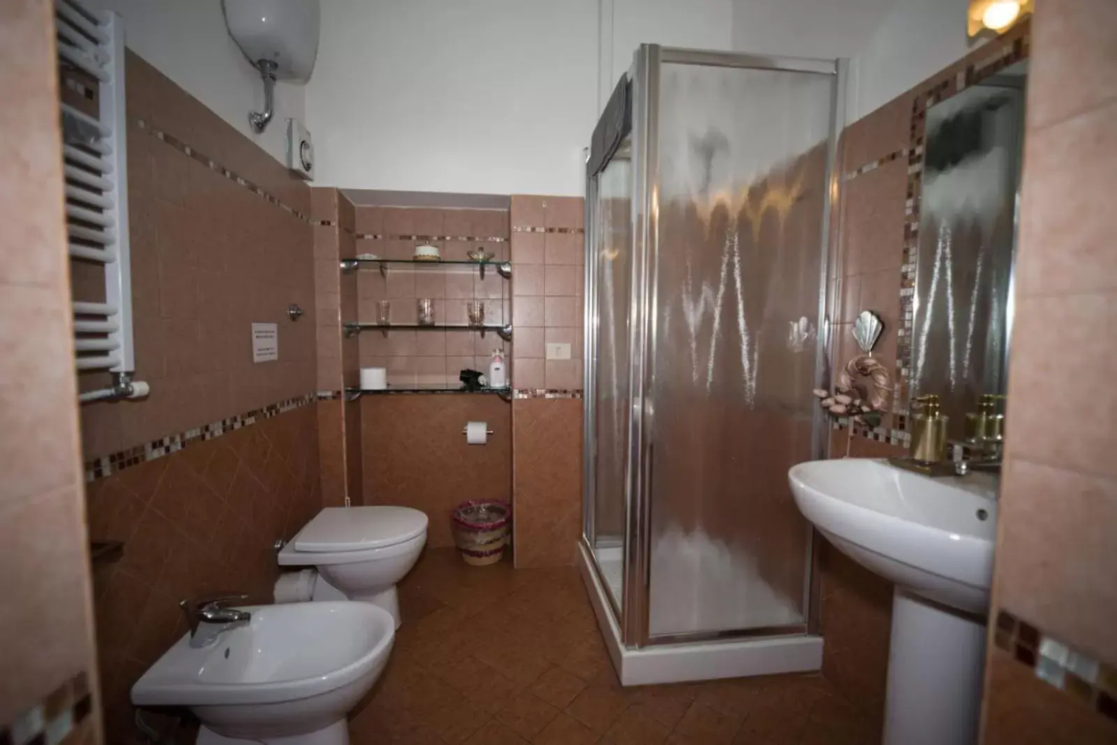 Bathroom in Il Leoncino
