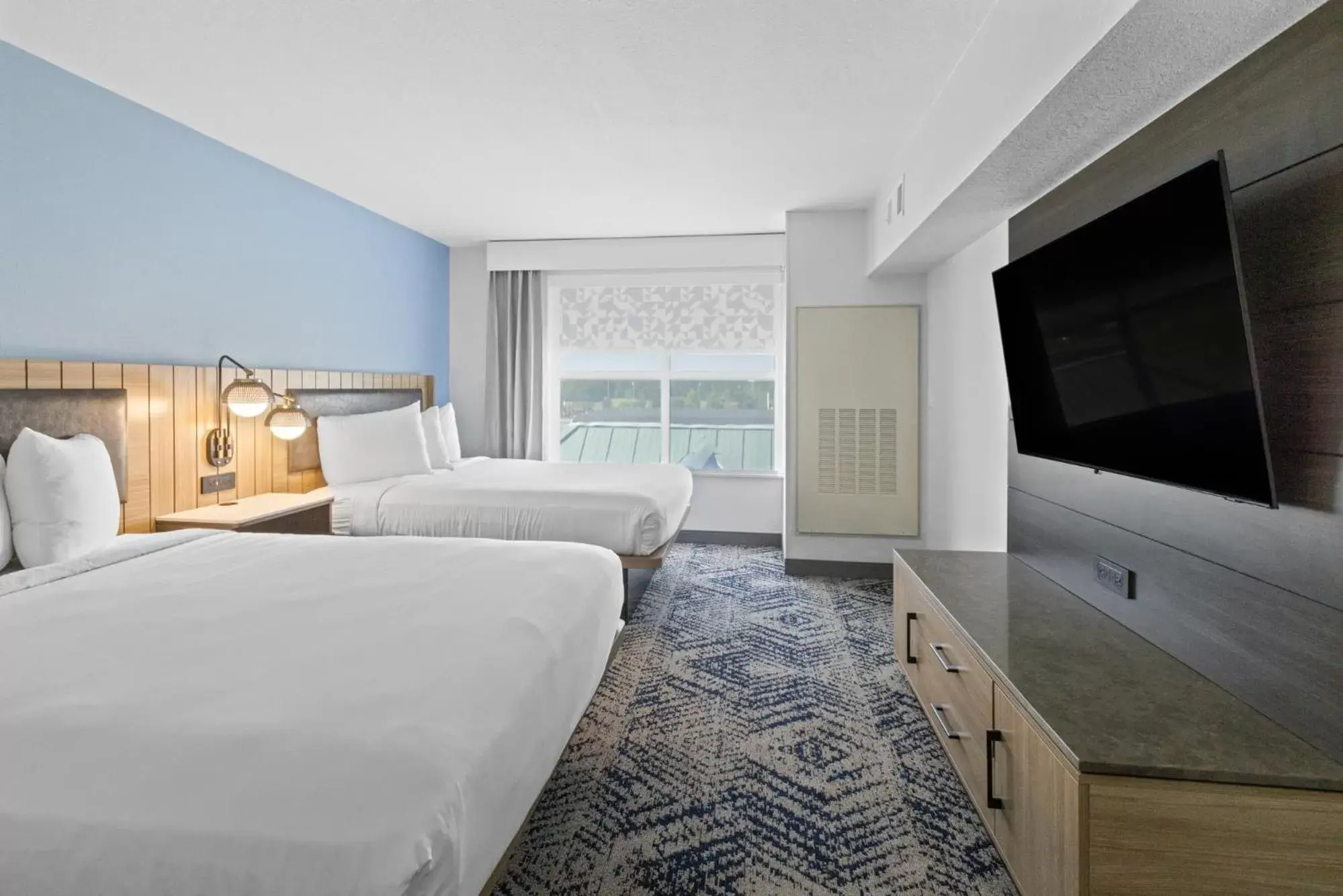 Bedroom in Country Inn & Suites by Radisson, Savannah Airport, GA