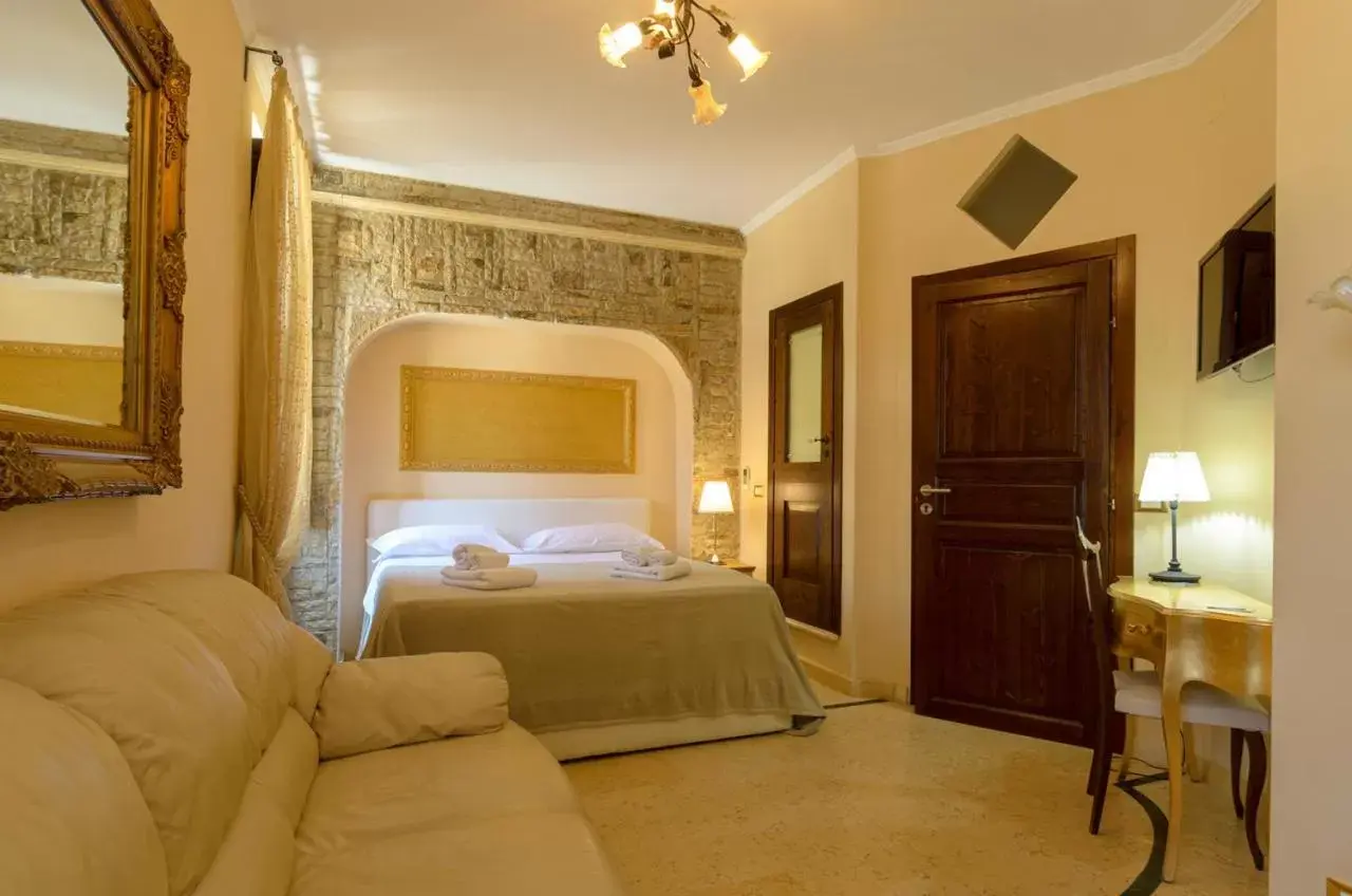 Double with Balcony in B&B Le Stanze di Ludovica Double with Balcony in B&B Le Stanze di Ludovica