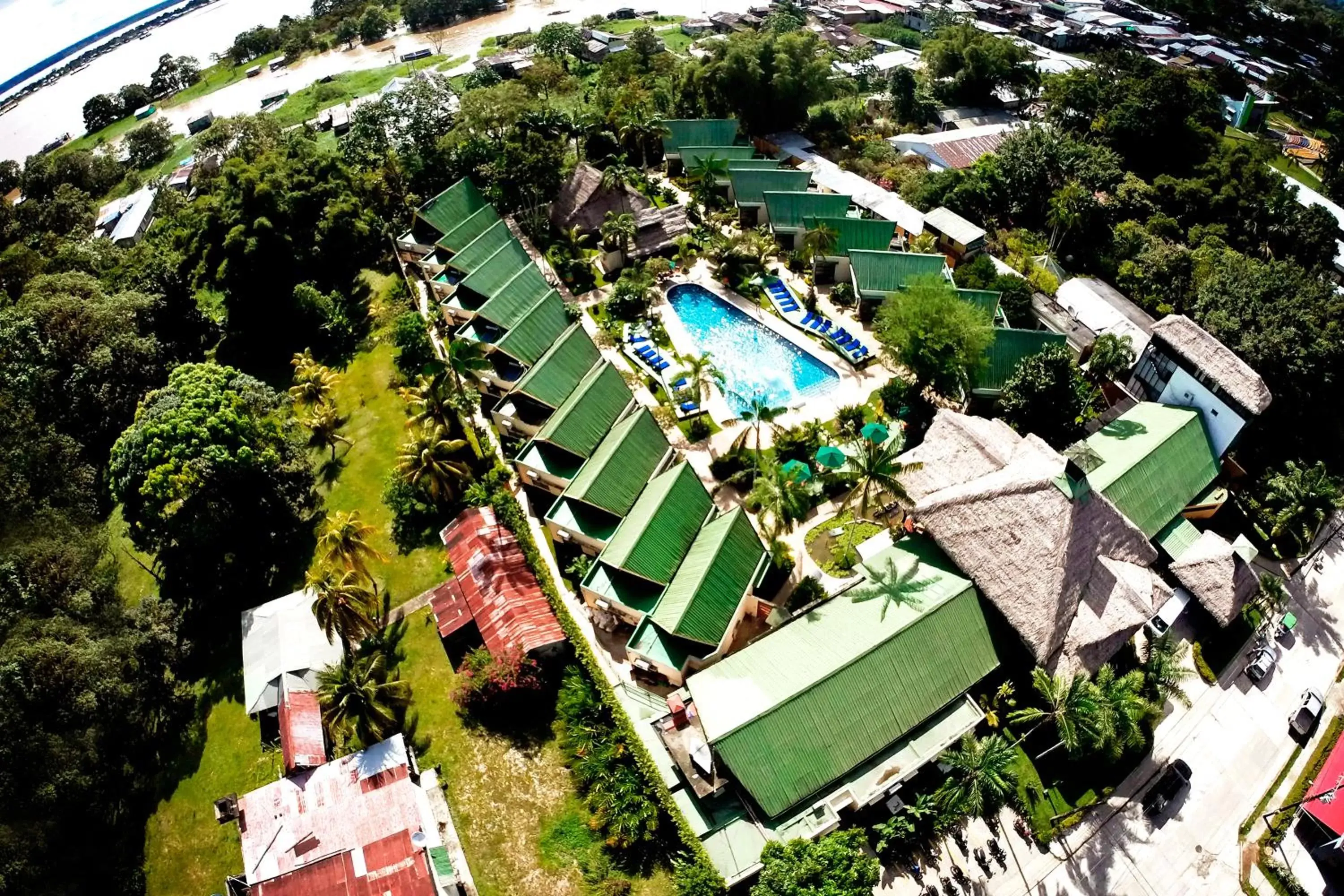 Bird's eye view, Bird's-eye View in Decameron Decalodge Ticuna