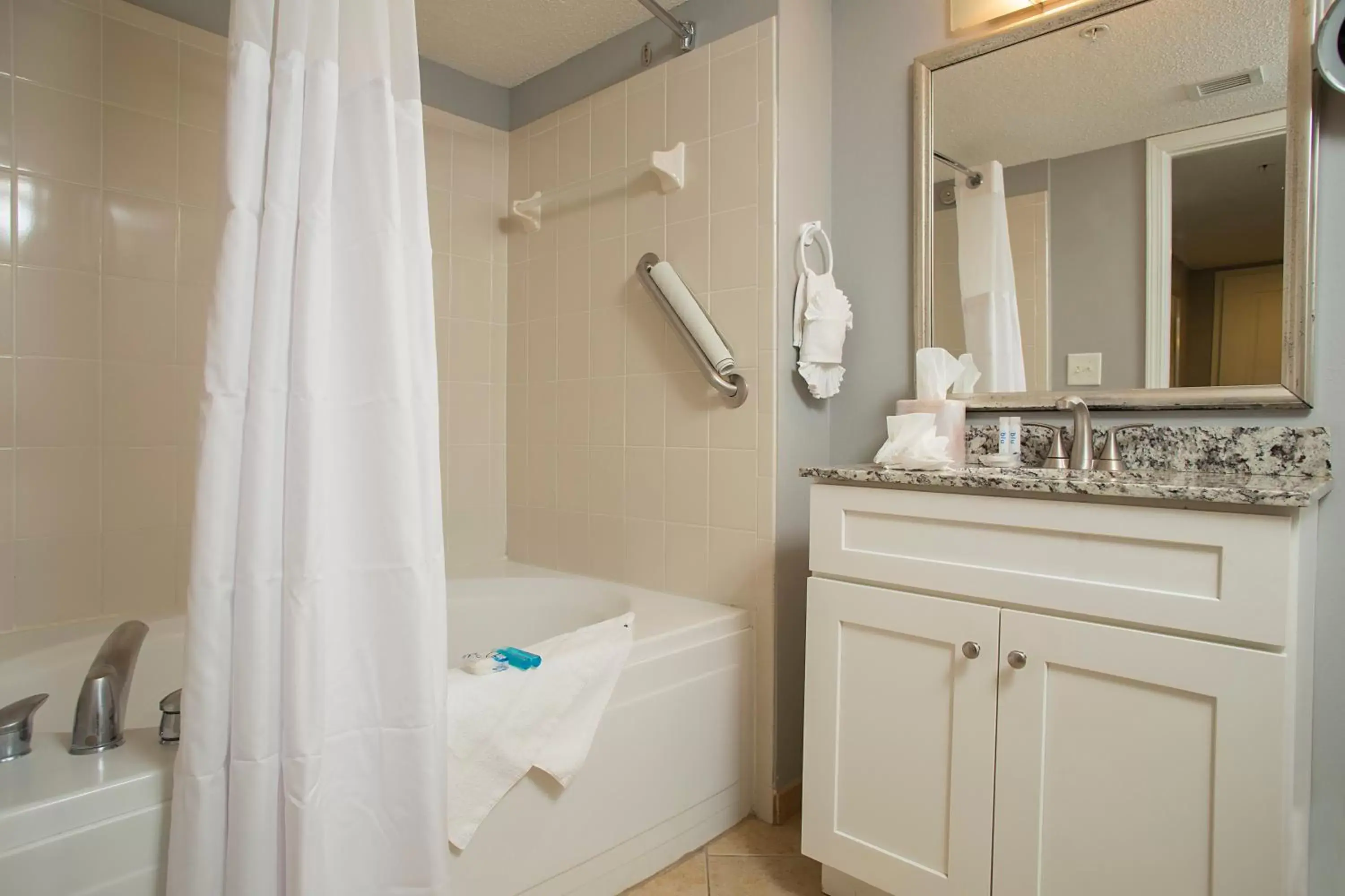 Shower, Bathroom in Avista Resort