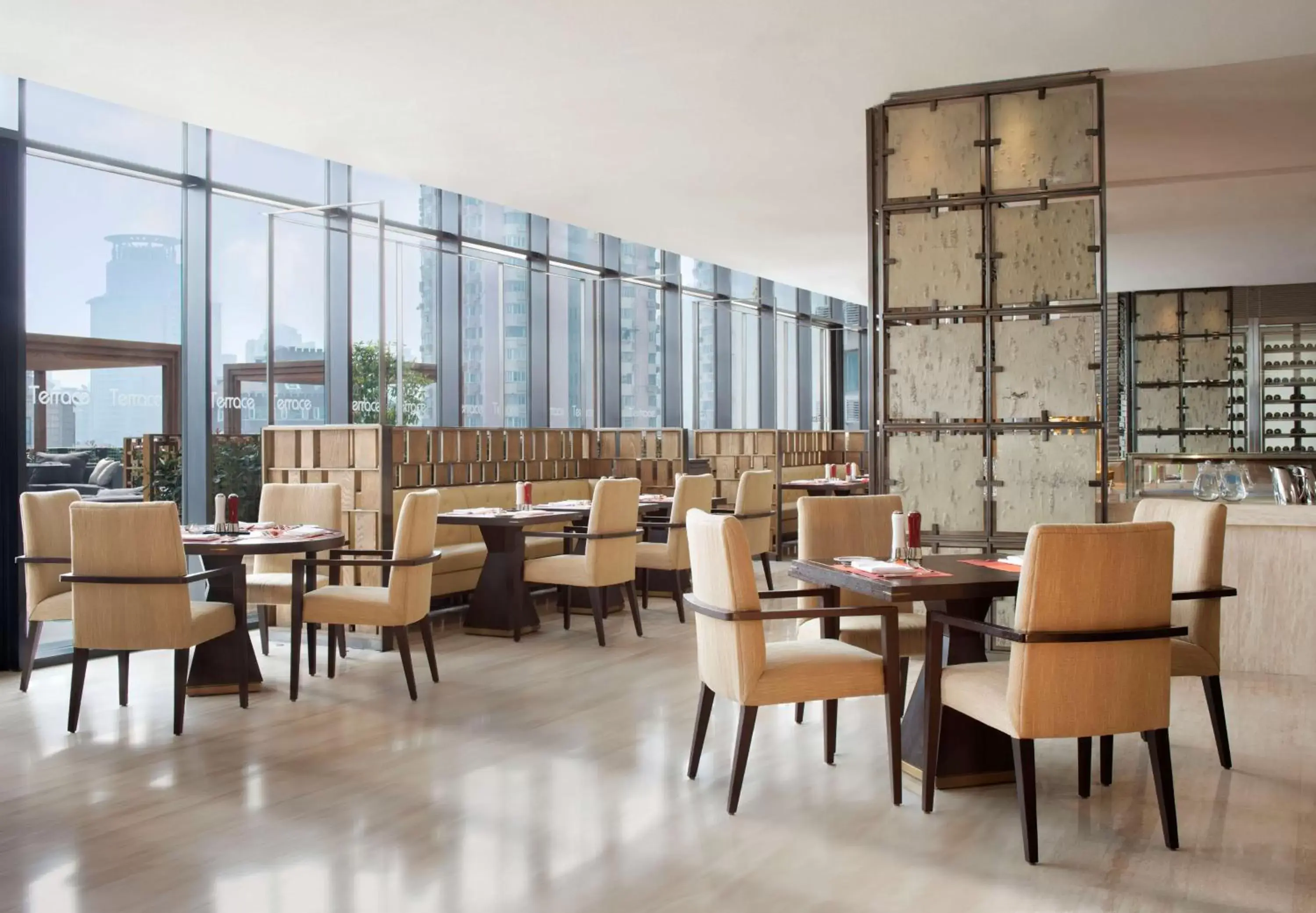 Restaurant/Places to Eat in HUALUXE Shanghai Twelve At Hengshan, an IHG Hotel