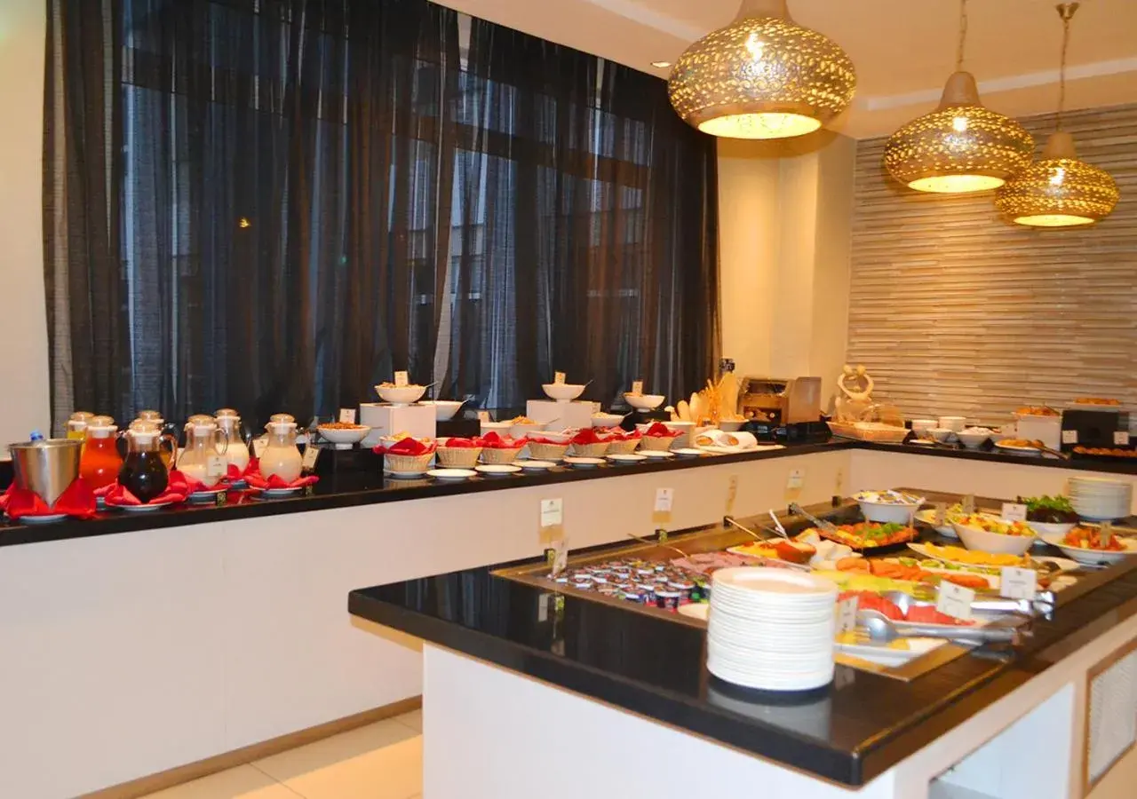 Continental breakfast in Eka Hotel Nairobi