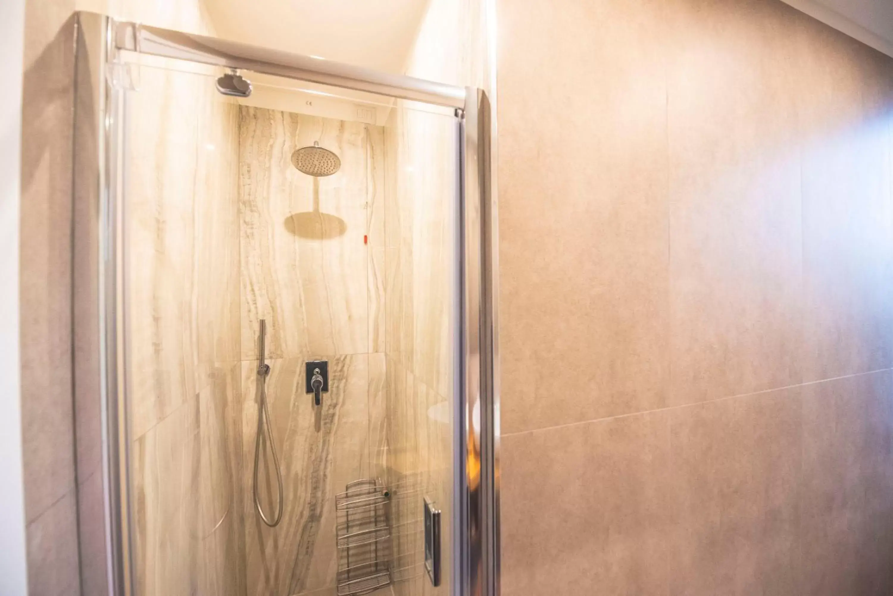 Shower, Bathroom in B&B Il Girasole