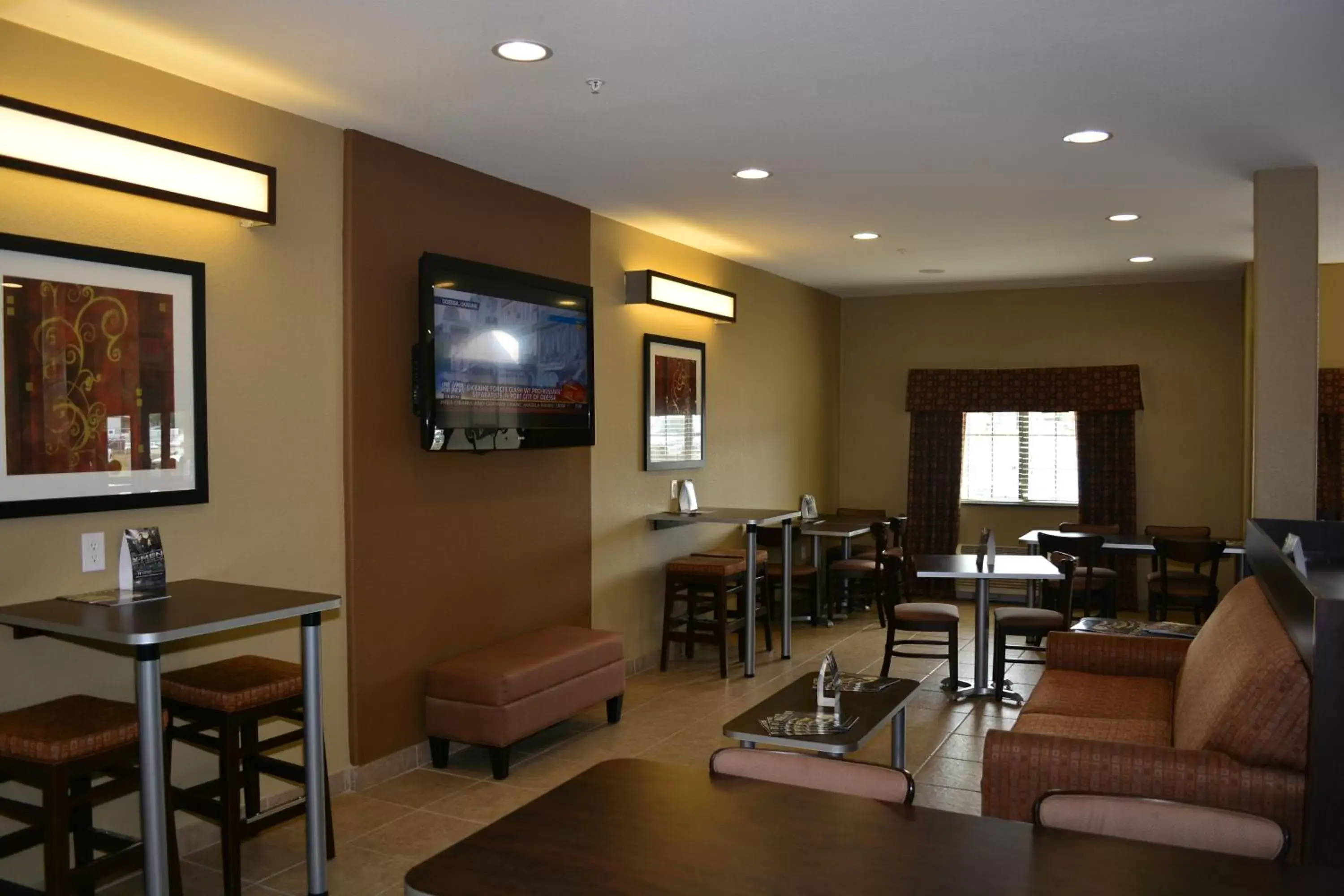 Dining area in Microtel Inn & Suites Gonzales TX