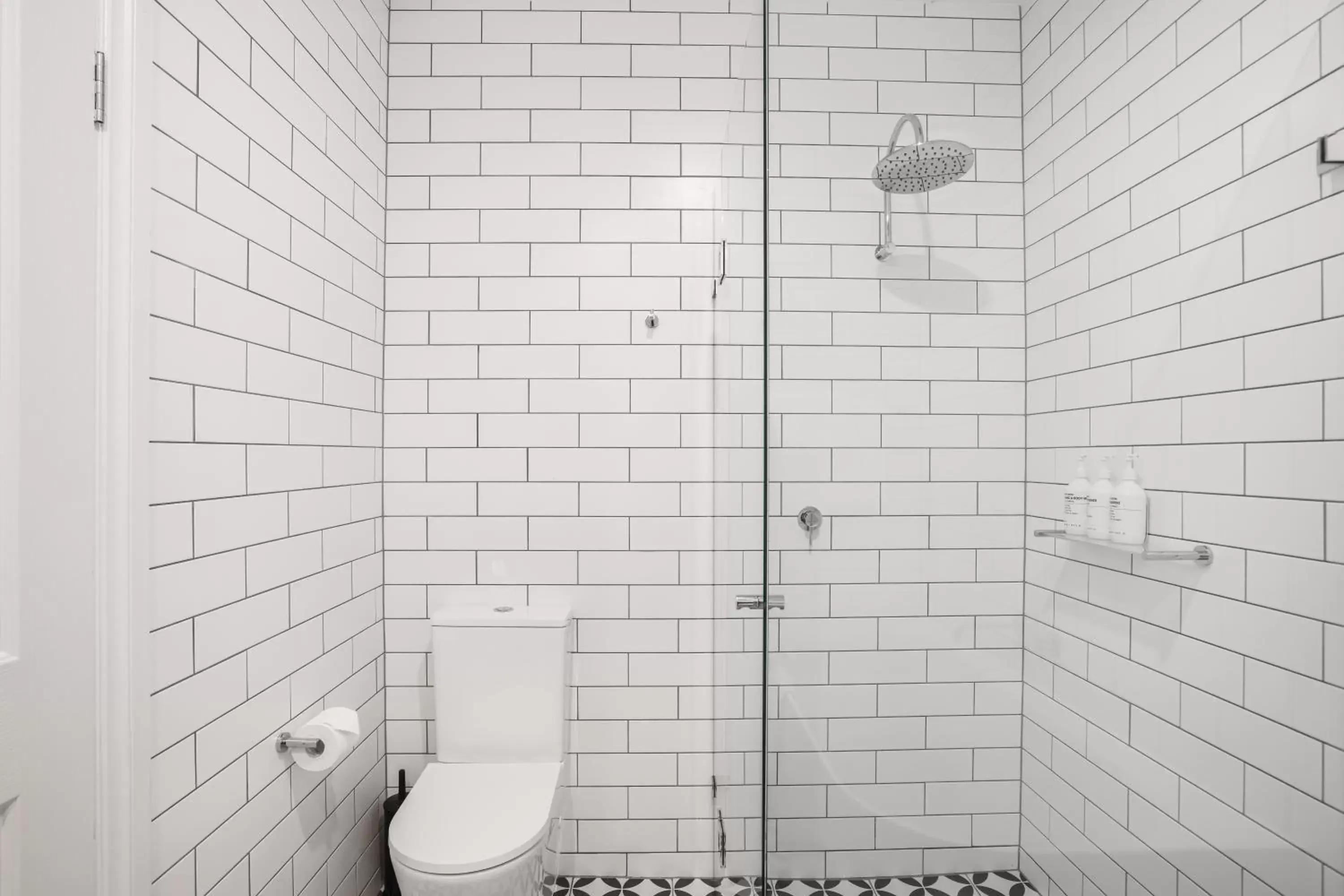 Shower, Bathroom in Clare Country Club