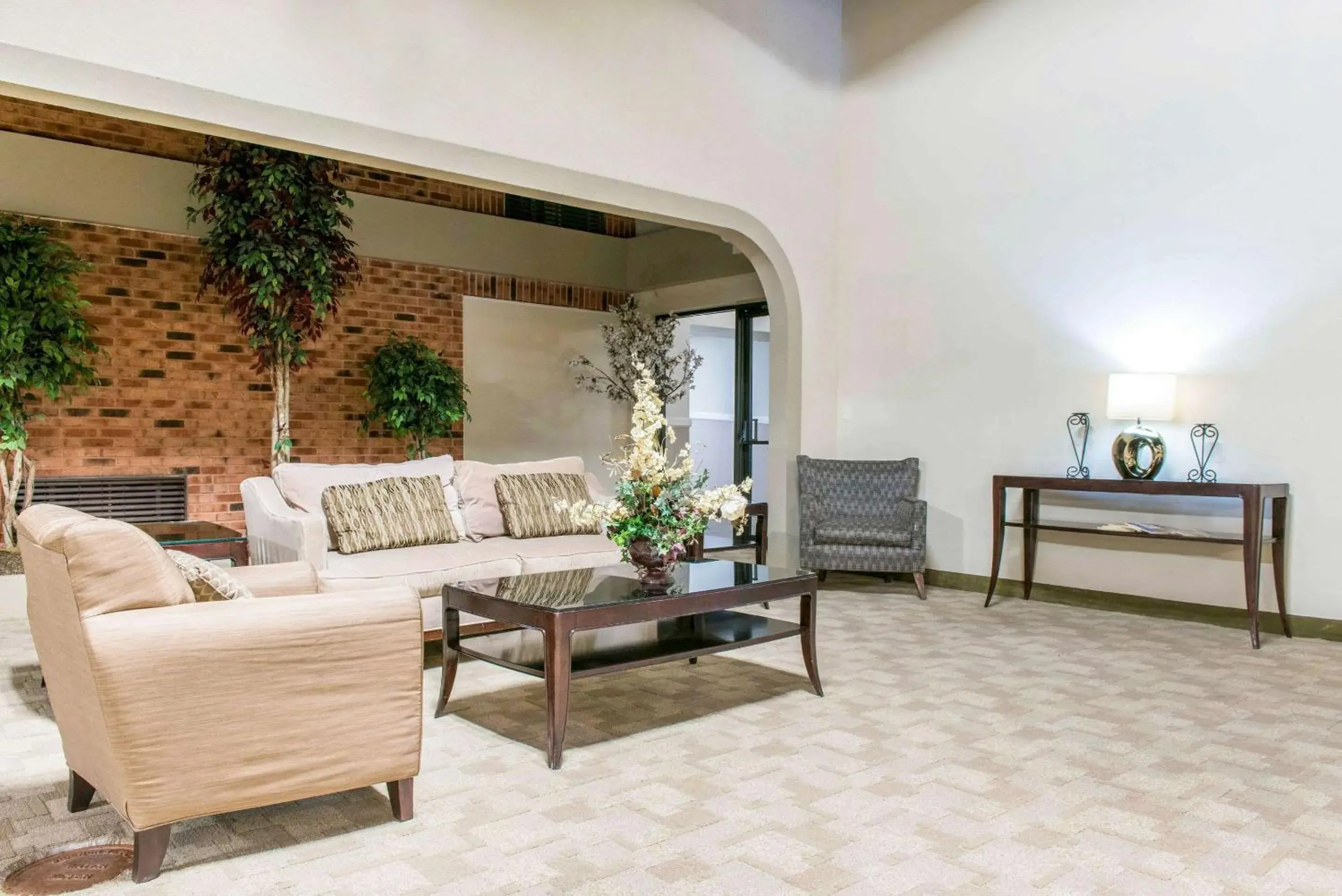 Lobby or reception, Seating Area in Quality Inn Festus