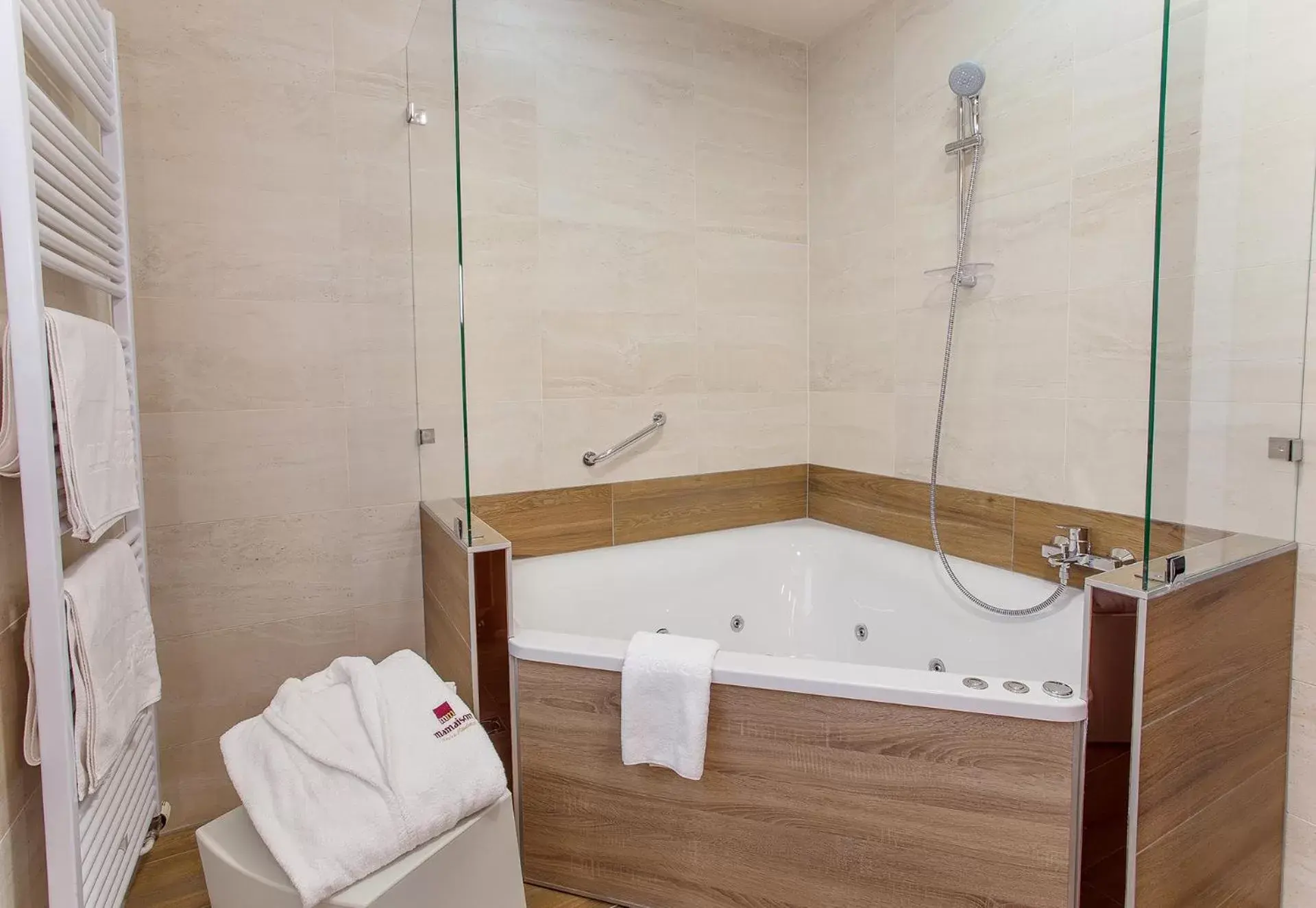 Hot Tub, Bathroom in Mamaison Hotel Andrassy Budapest