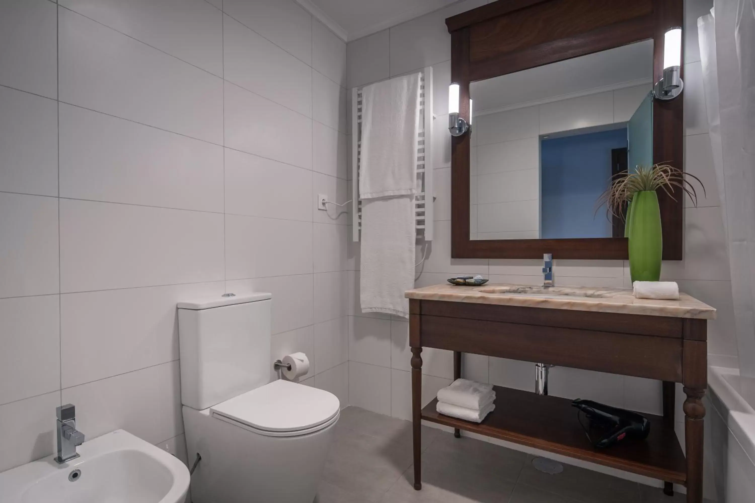 Toilet, Bathroom in Senhora da Rosa, Tradition & Nature Hotel