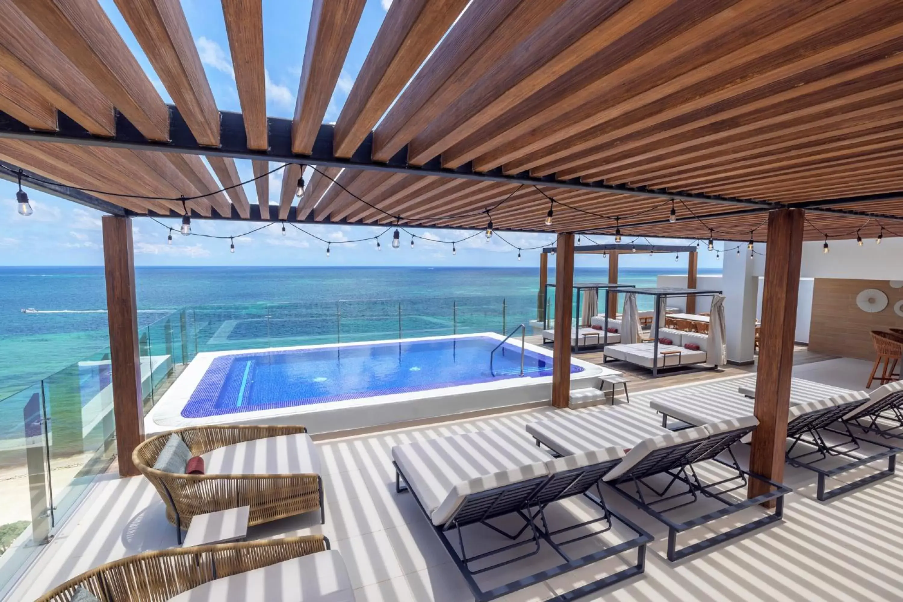 Balcony/Terrace, Swimming Pool in Royalton Splash Riviera Cancun, An Autograph Collection All-Inclusive Resort