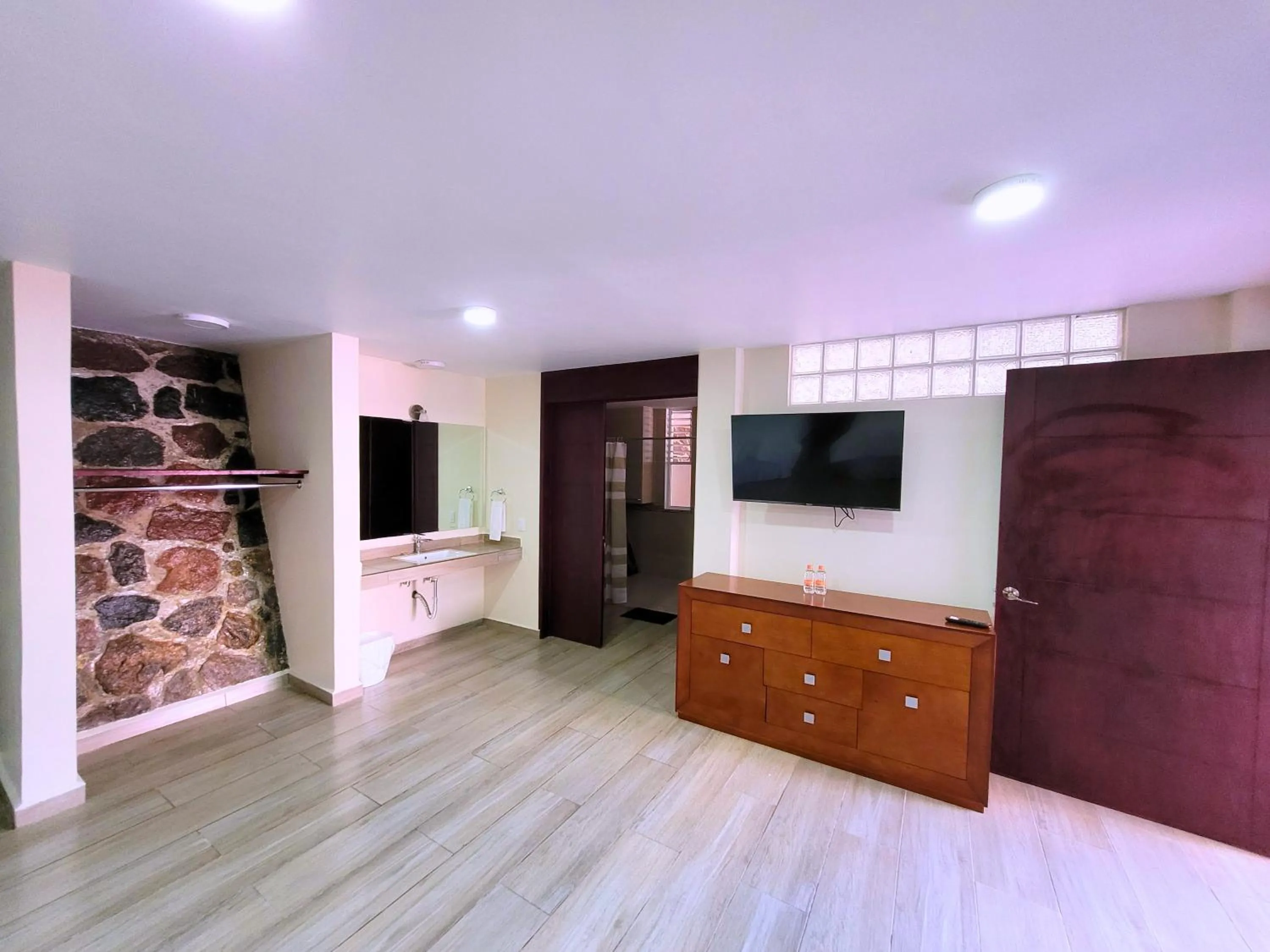 TV and multimedia in Hotel Tierras Blancas