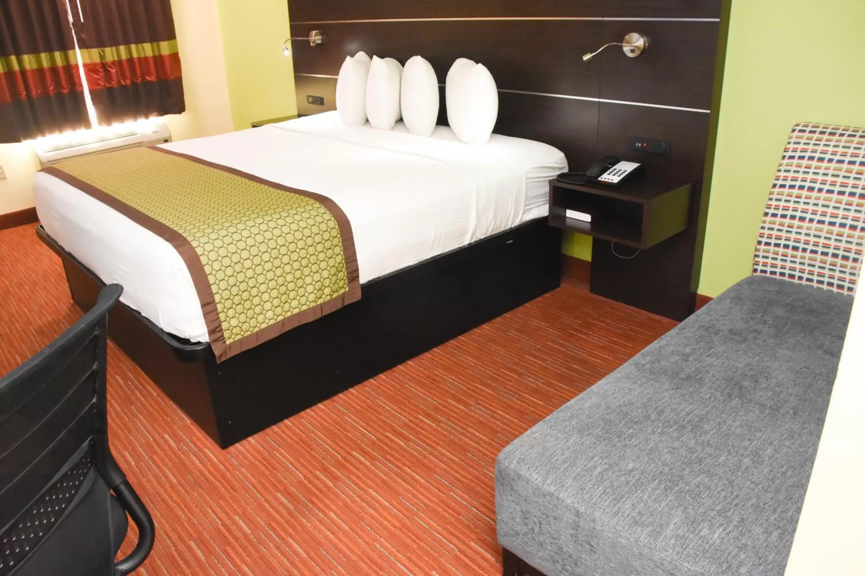 Bed in SureStay Hotel by Best Western Manning