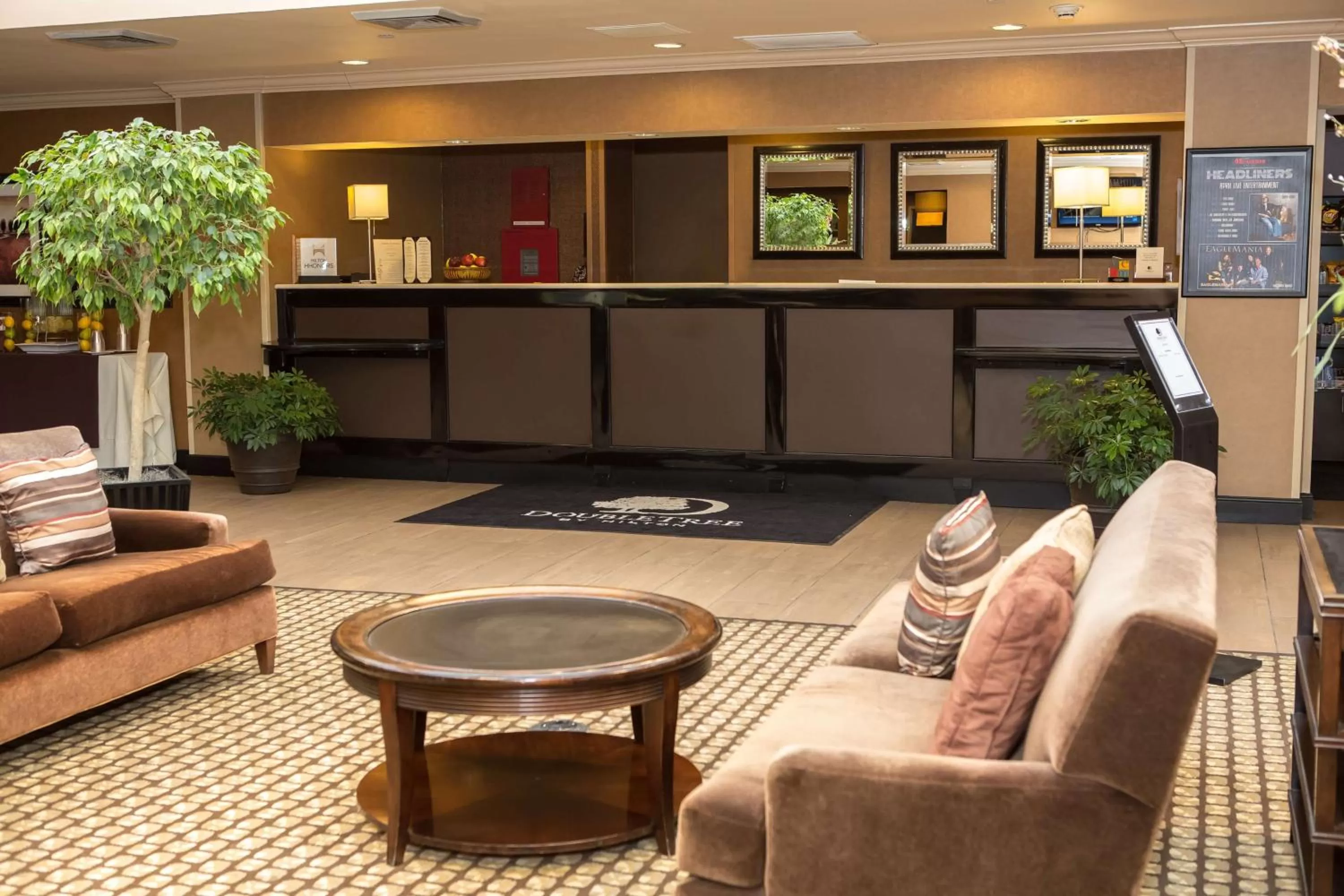 Lobby or reception in DoubleTree by Hilton Washington Meadow Lands Casino Area