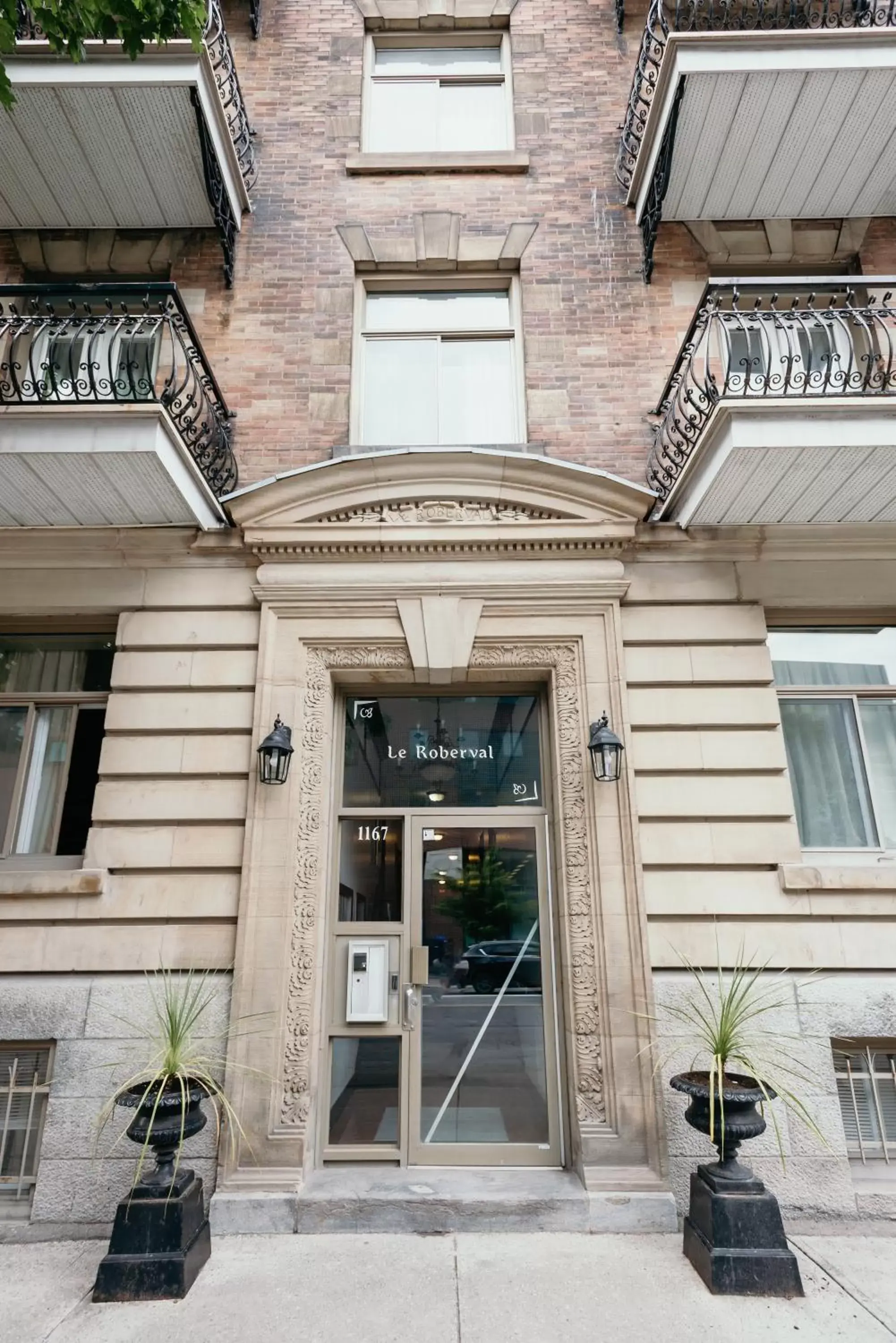 Property building in Hotel le Roberval Property building in Hotel le Roberval