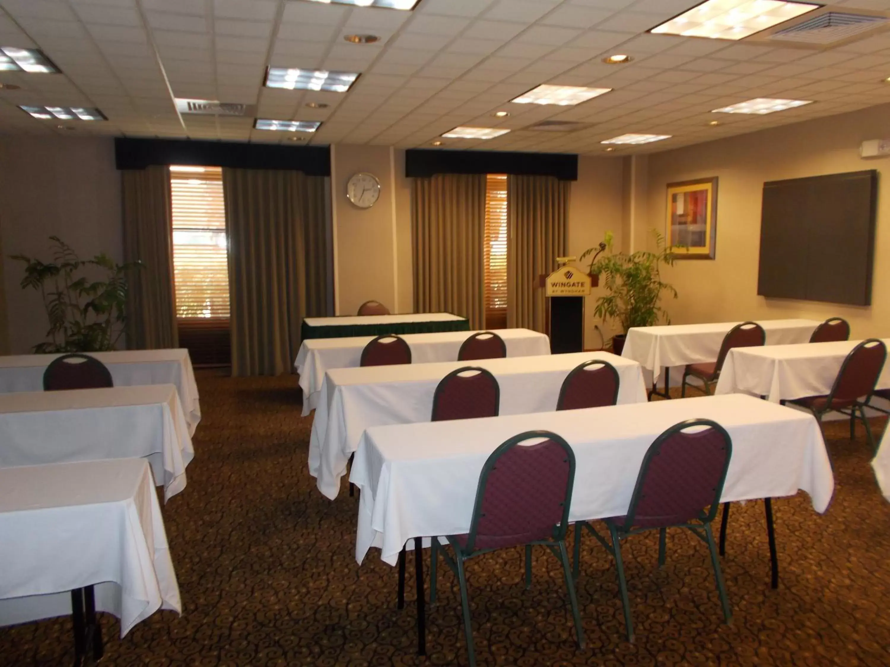 Banquet/Function facilities in Wingate by Wyndham Destin