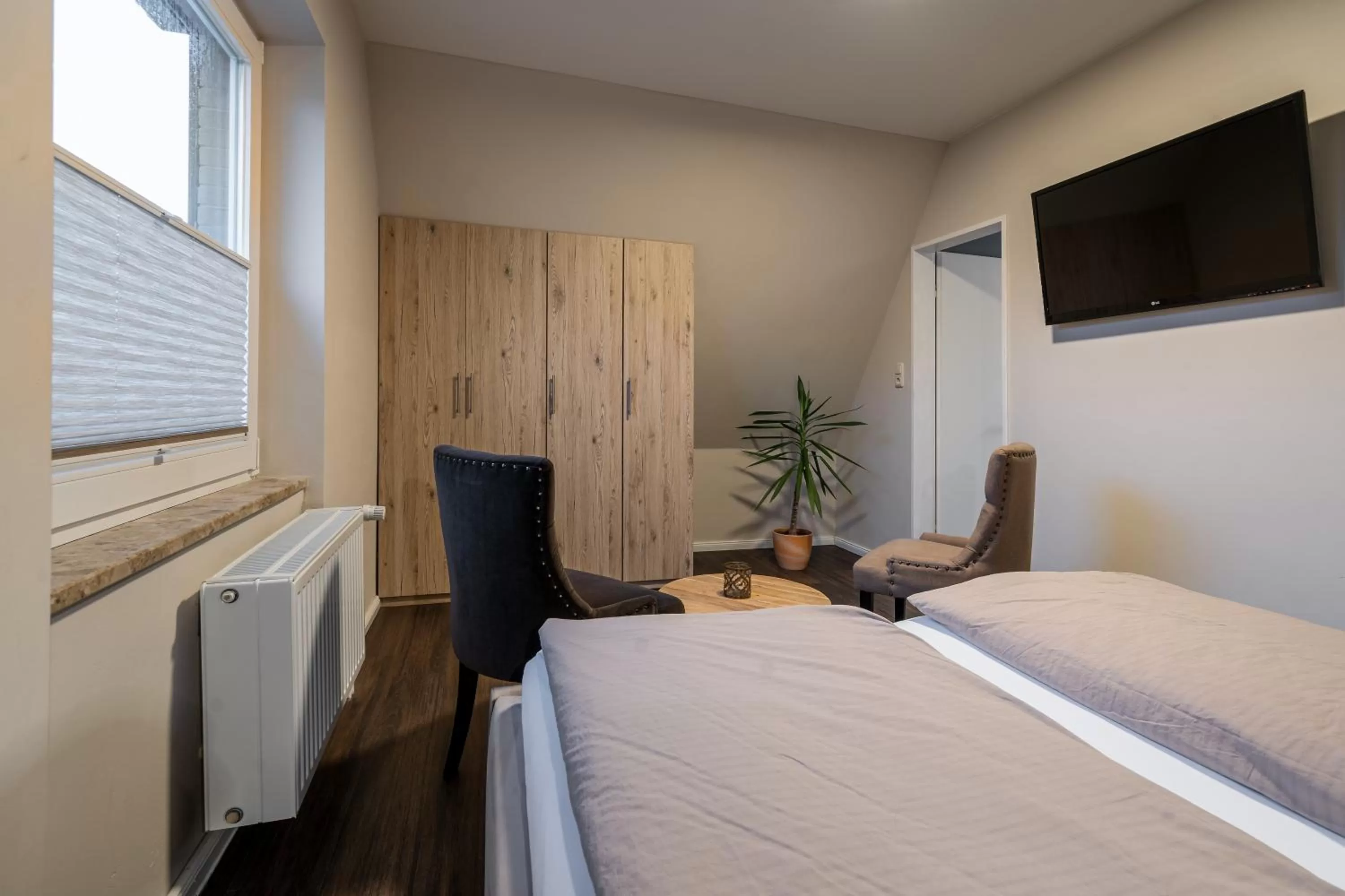 Photo of the whole room, Bed in Hotel Luina Beach