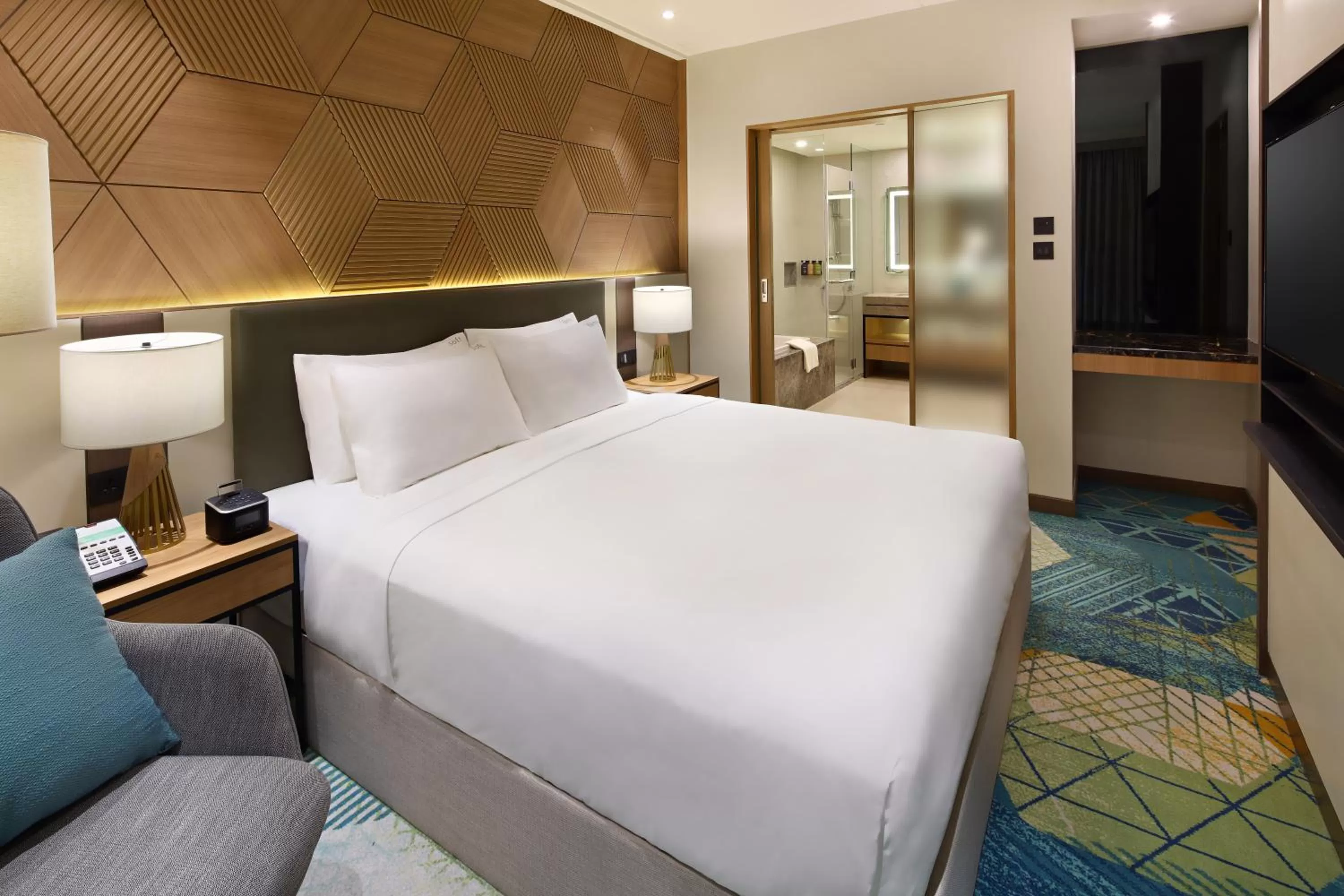 Bedroom, Bed in Holiday Inn Cebu City by IHG