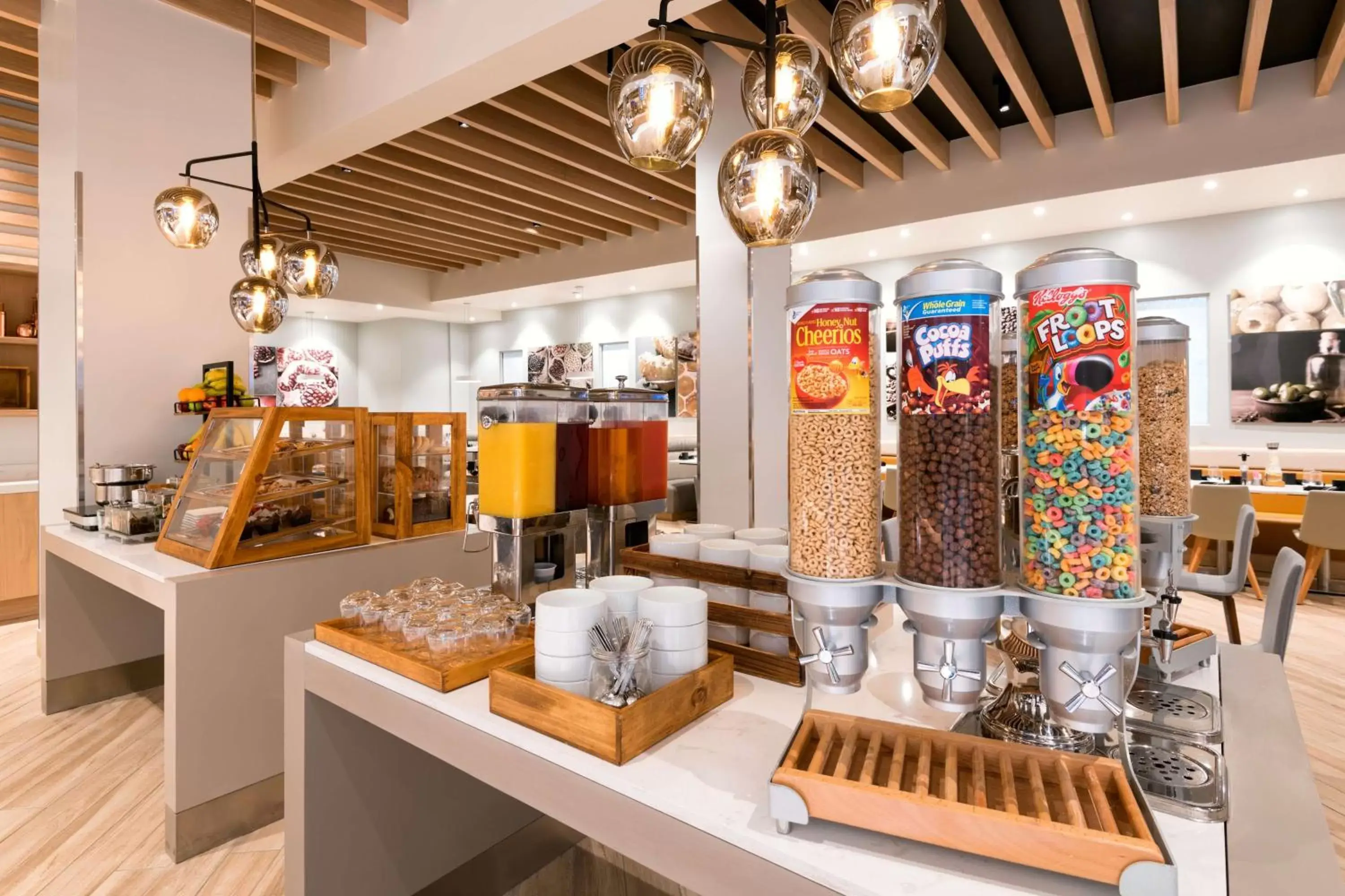 Breakfast in Doubletree by Hilton Phoenix Mesa Breakfast in Doubletree by Hilton Phoenix Mesa