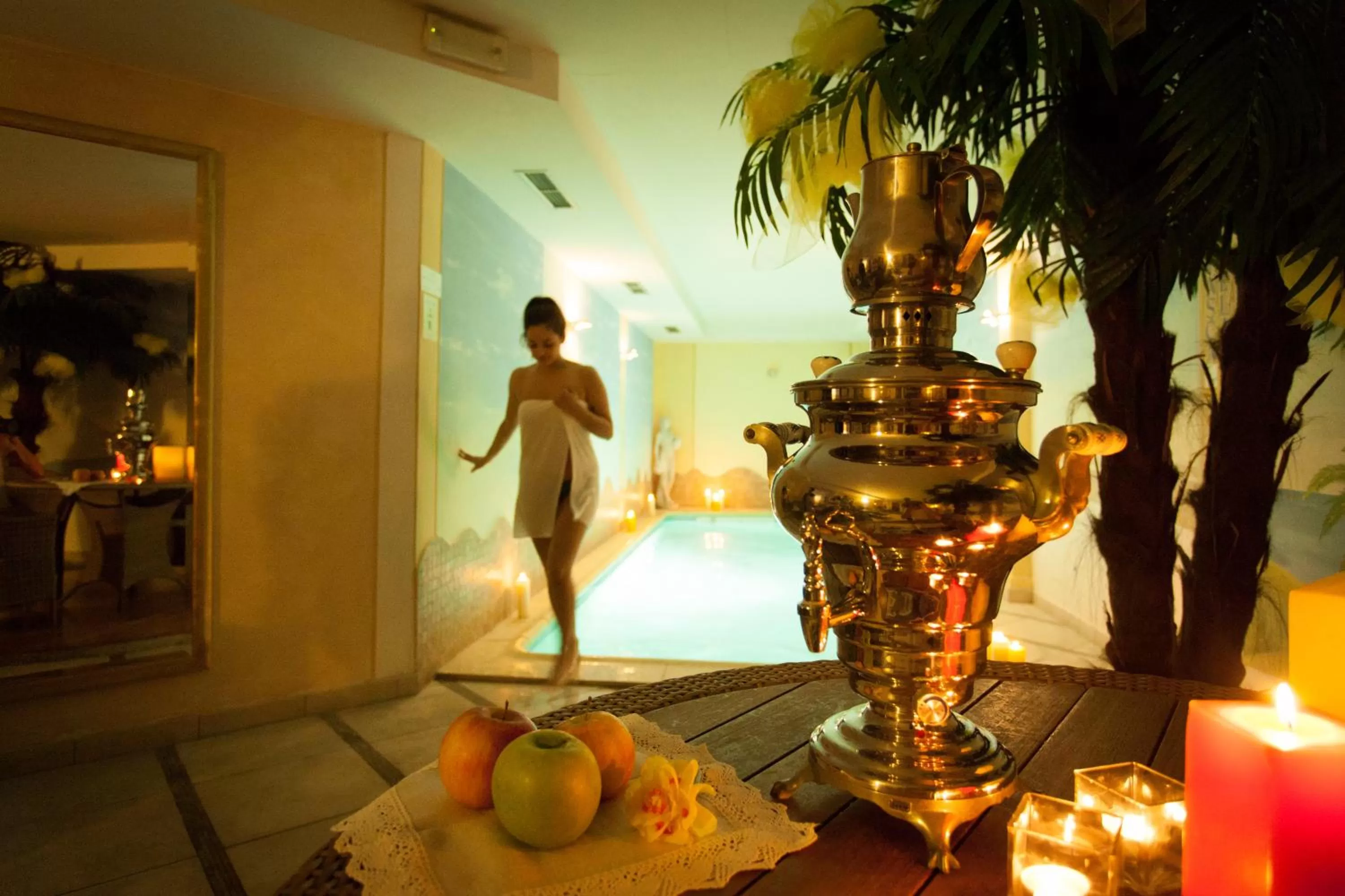 People in Sartori's Hotel