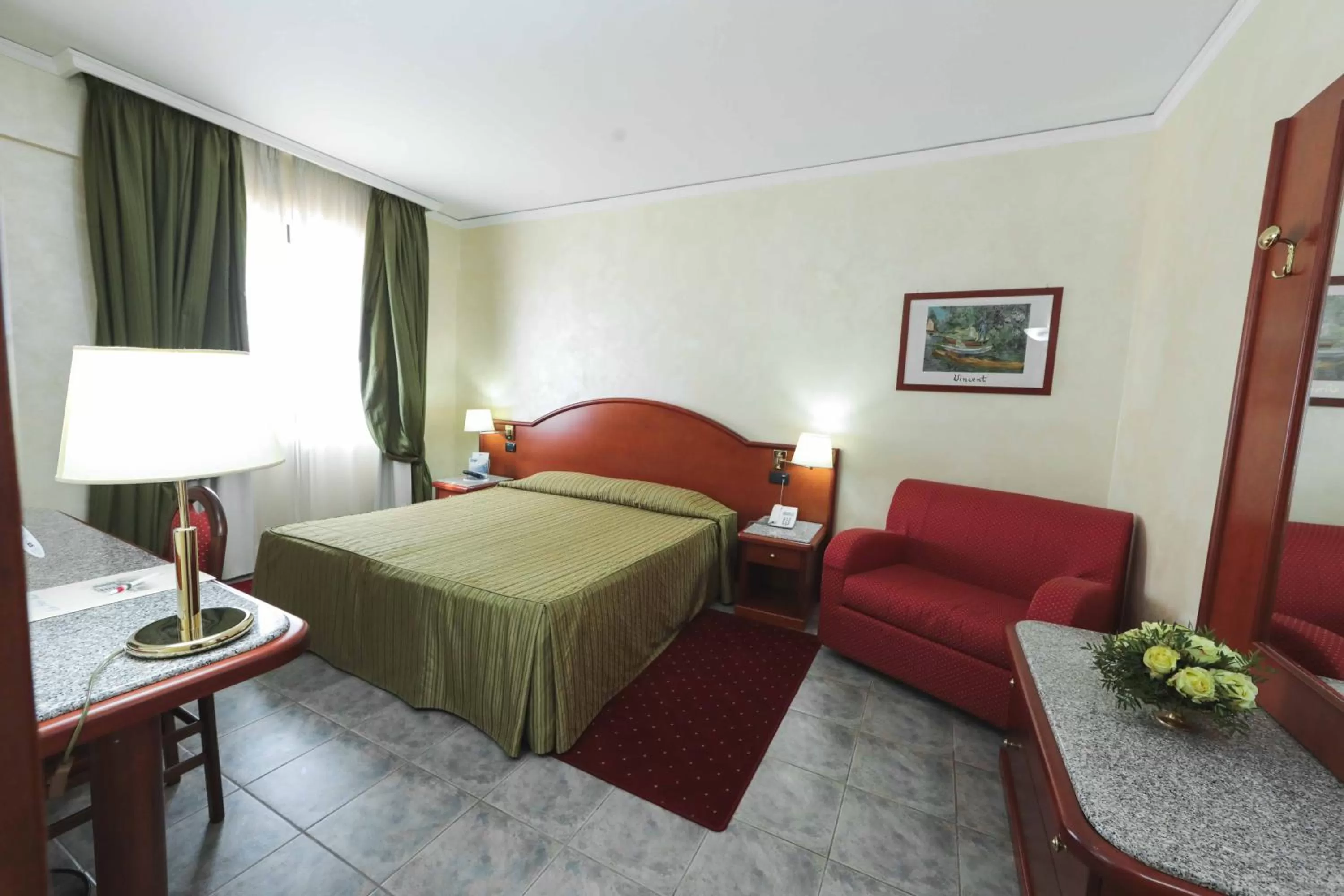 Bed in Edra Palace Hotel & Ristorante