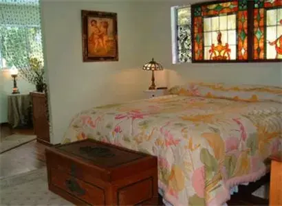 Bedroom, Bed in Lava Tree Tropic Inn
