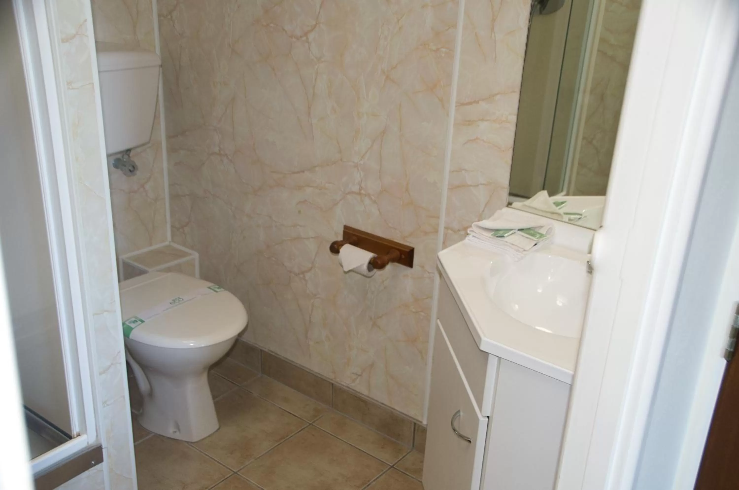 Bathroom in Bay Sands Seafront Studios