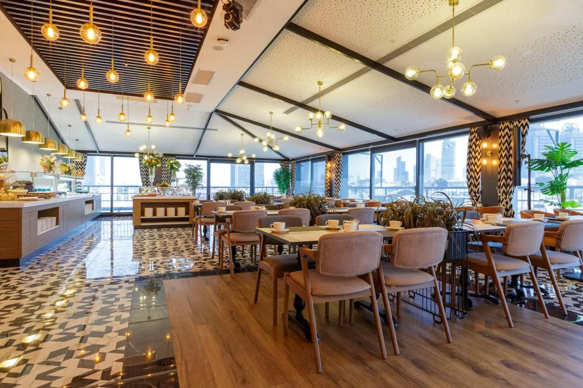 Restaurant/places to eat in Ramada Encore by Wyndham Istanbul Sisli Restaurant/places to eat in Ramada Encore by Wyndham Istanbul Sisli