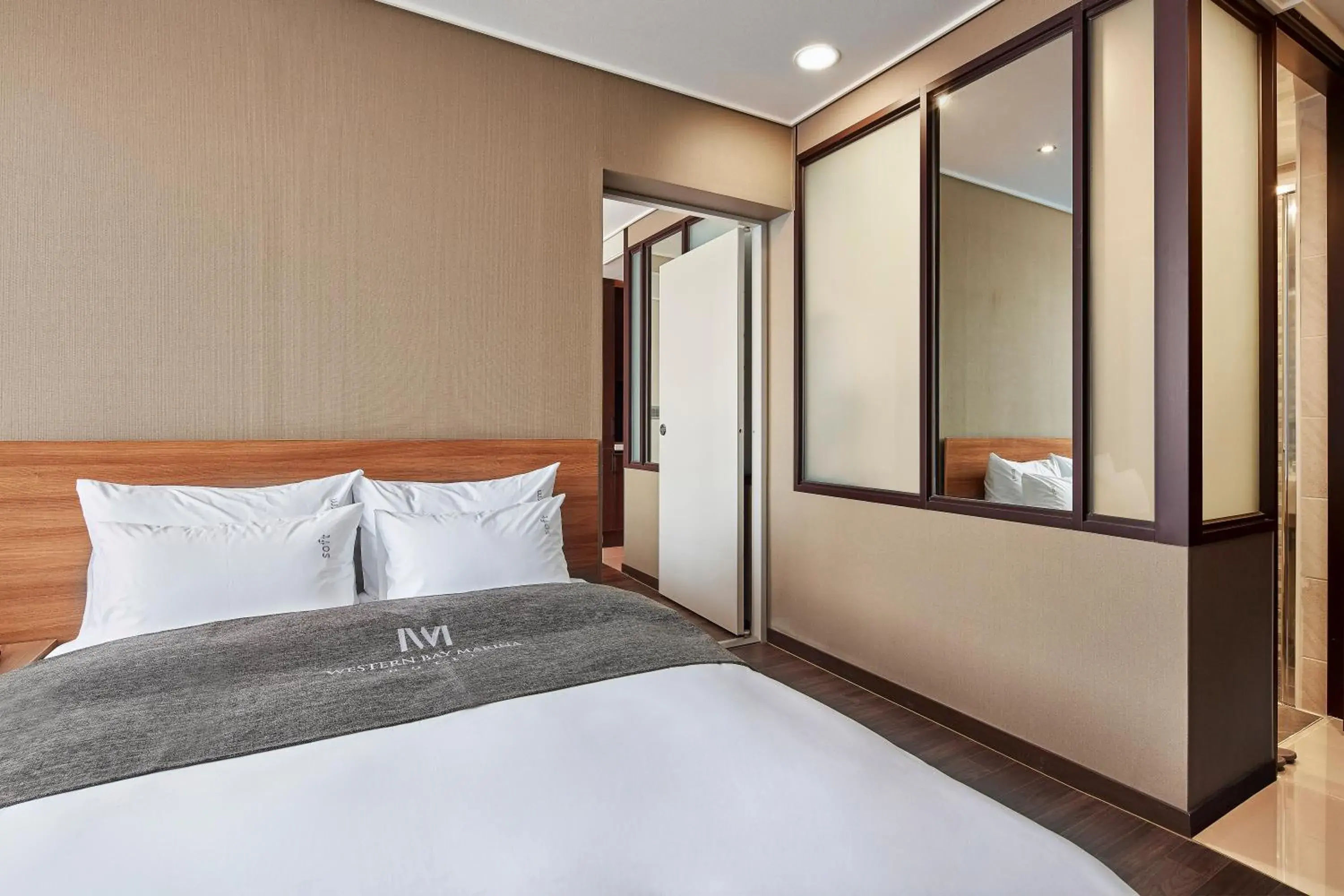 Bed in Western Bay Marina Hotel Bed in Western Bay Marina Hotel