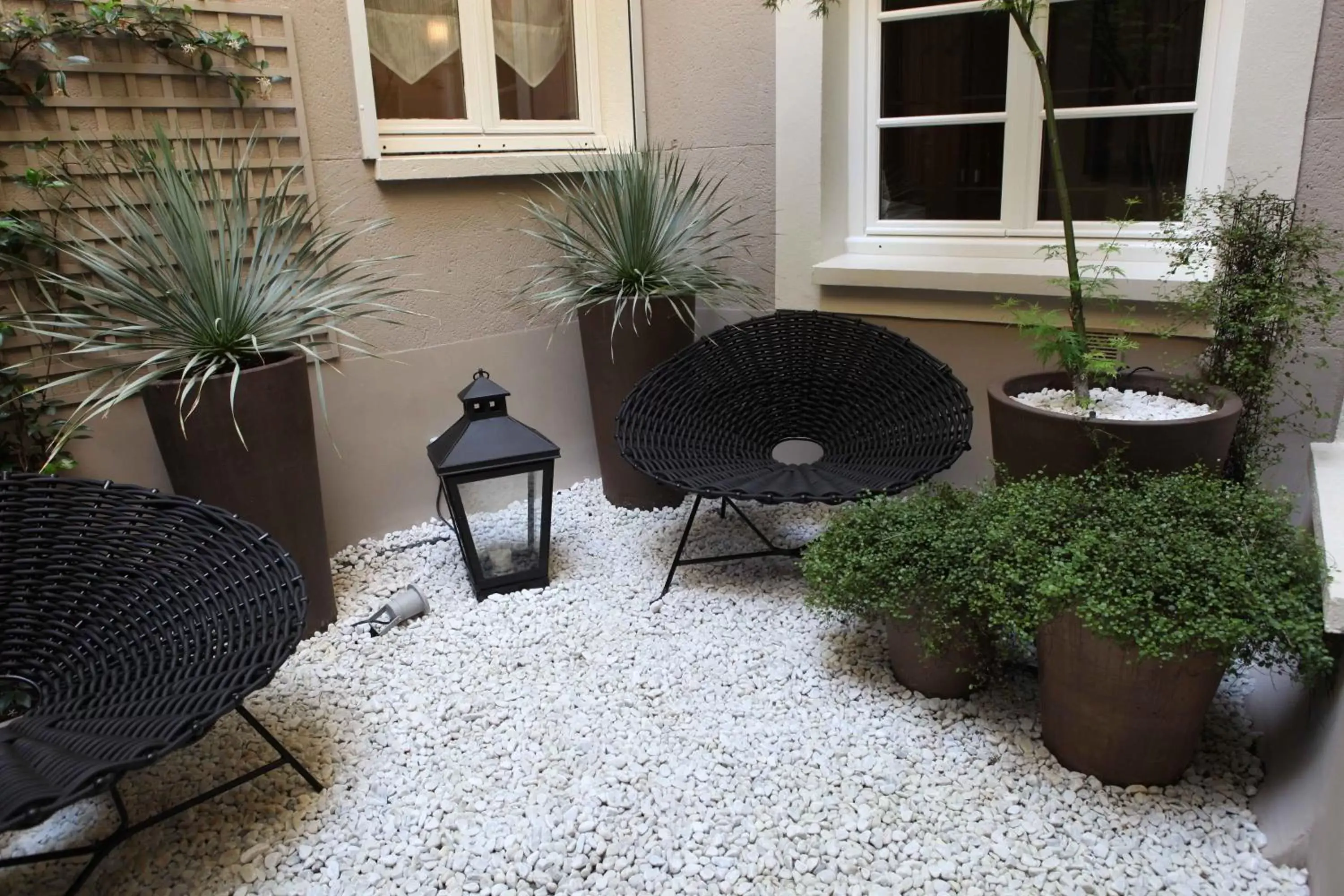 Garden, Patio/Outdoor Area in Hotel Louison
