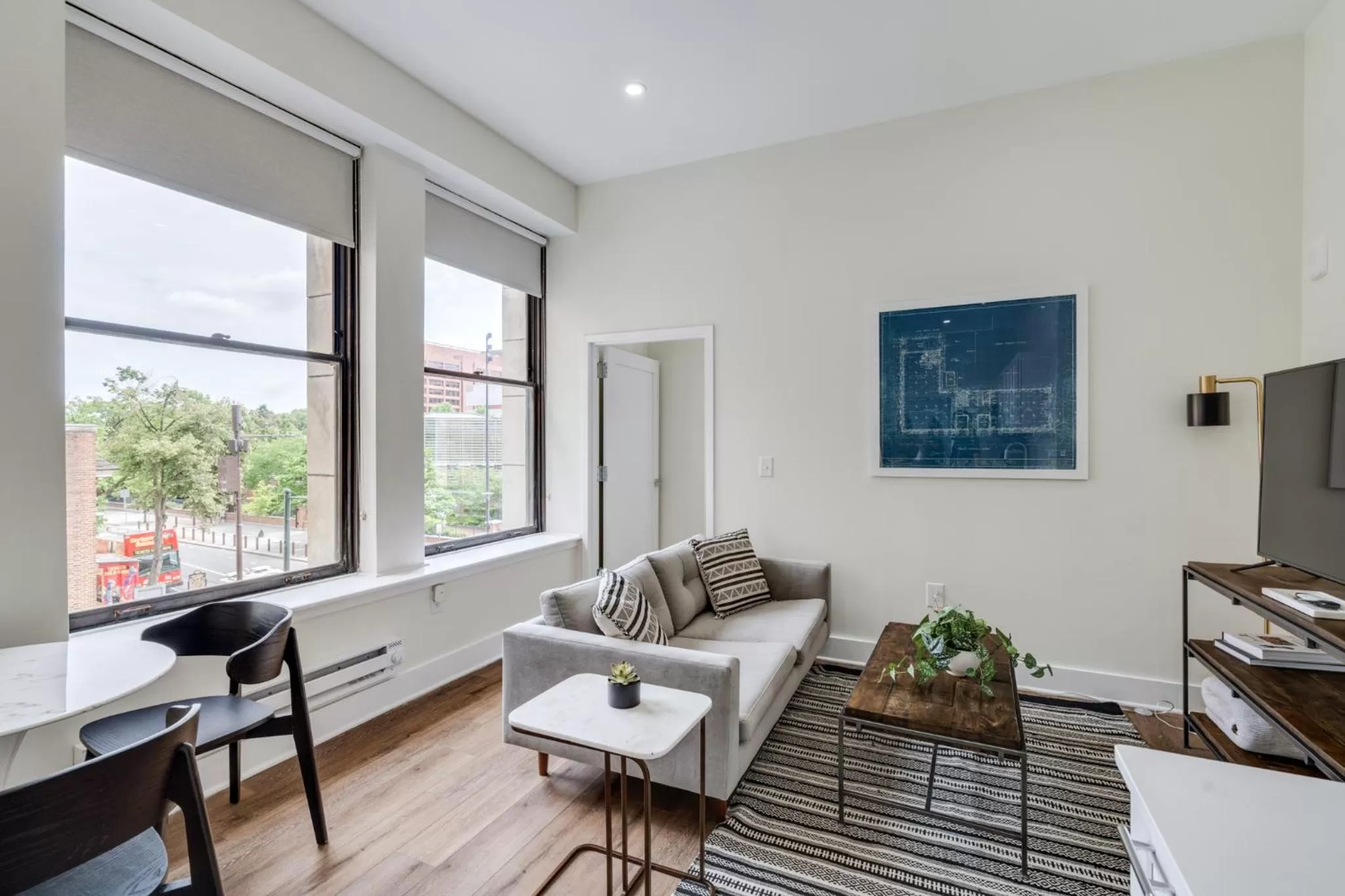 One-Bedroom Apartment in The Ledger Residences by Sosuite - Old City