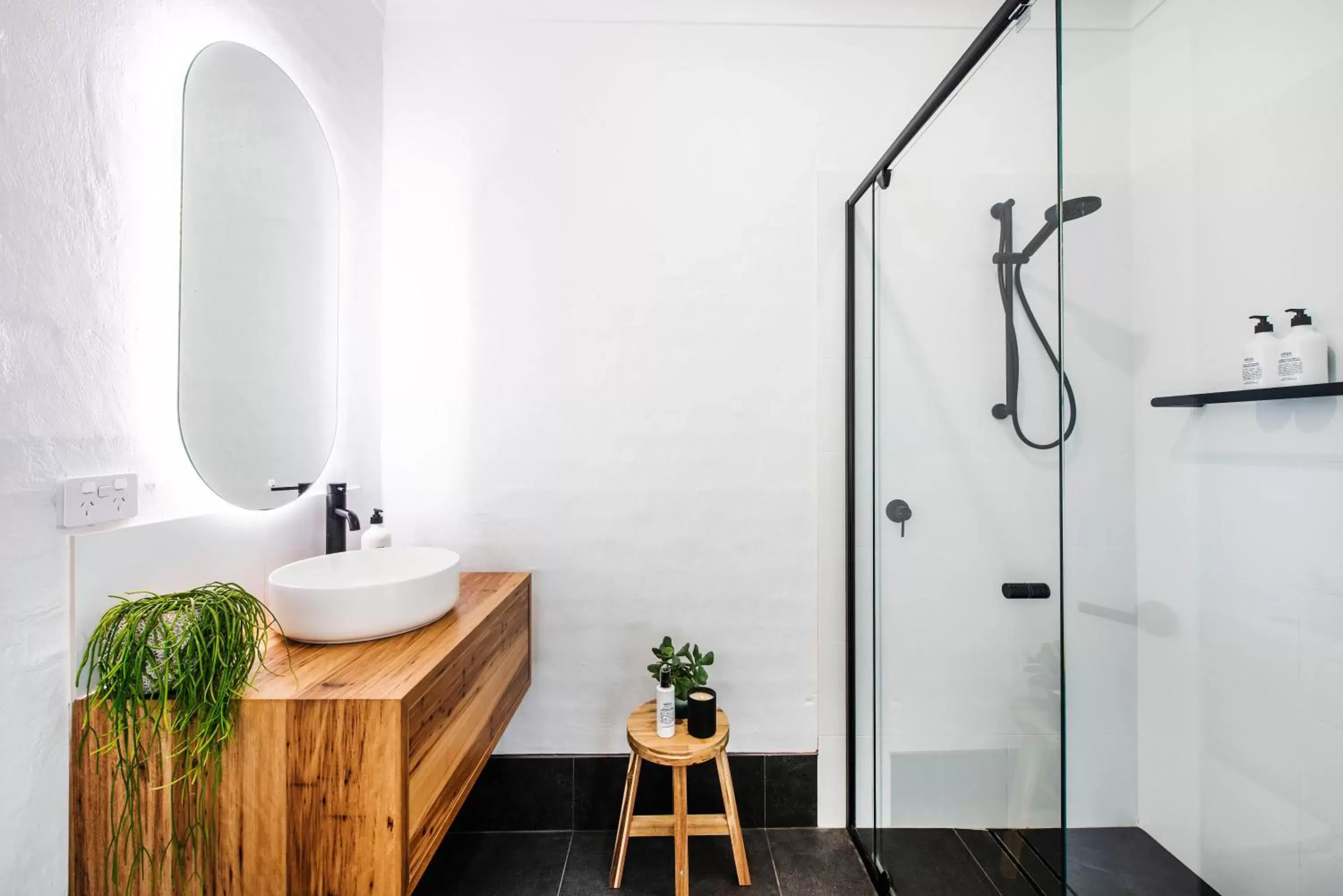 Shower, Bathroom in Peppertree Terraces