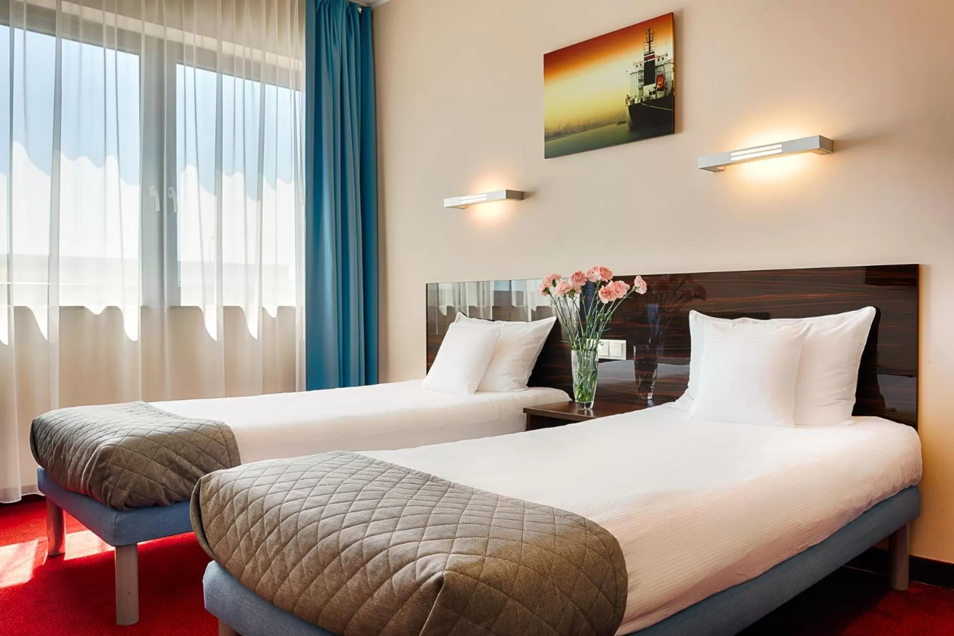 Photo of the whole room, Bed in Focus Hotel Gdańsk