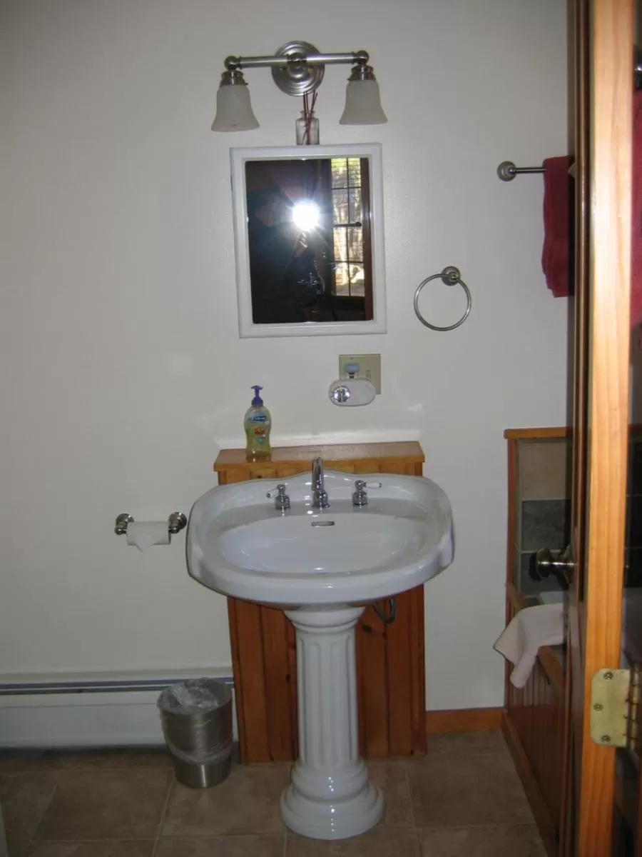 Bathroom in Trails End Inn